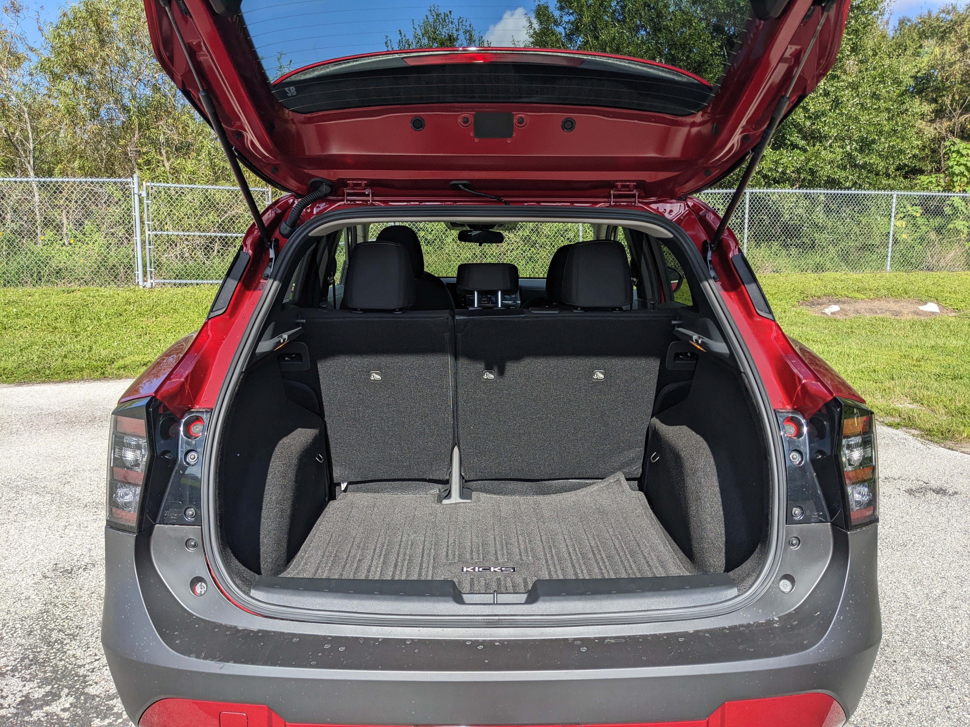 2027 Nissan Kicks SV