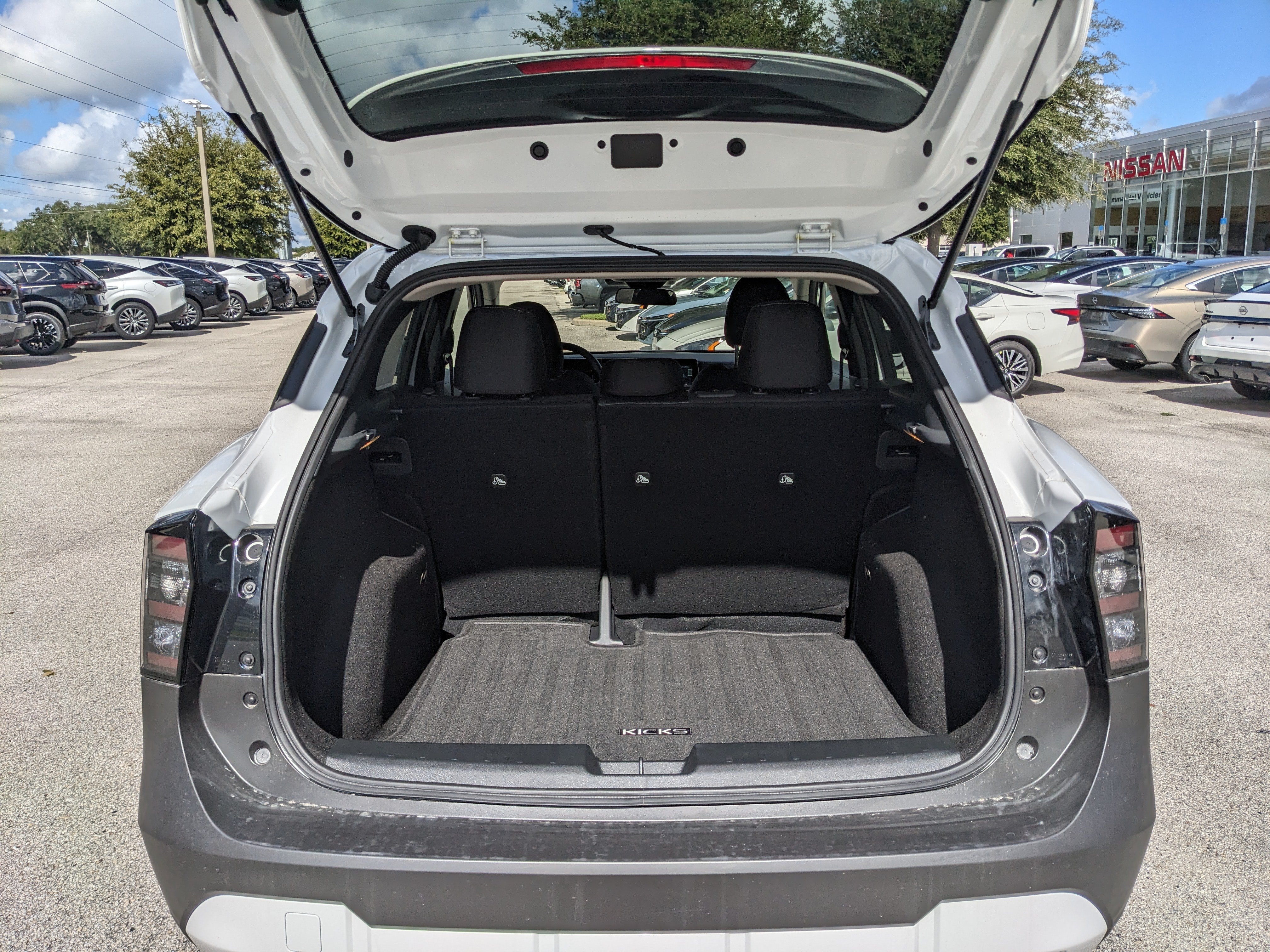 2027 Nissan Kicks SV