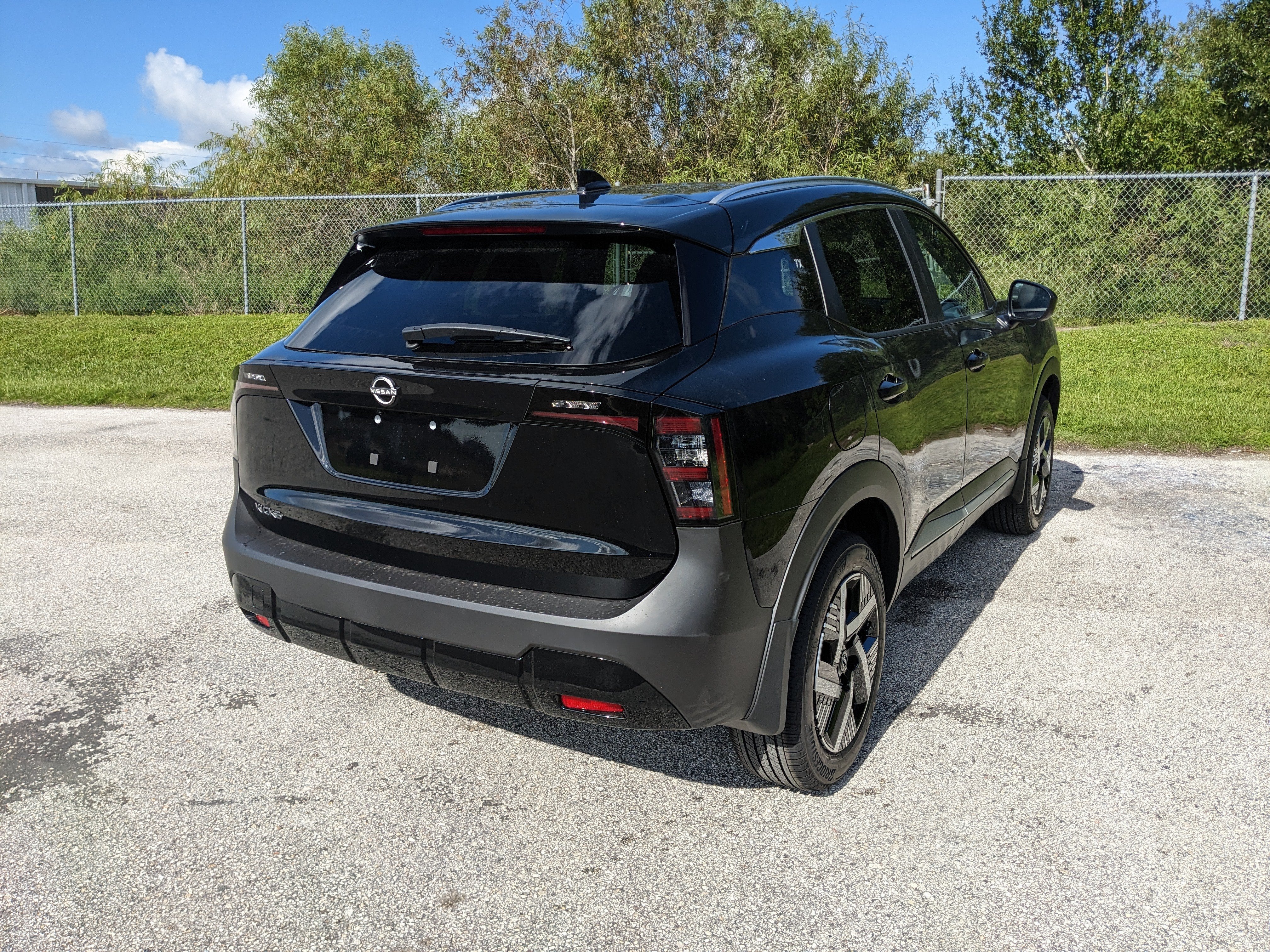 2027 Nissan Kicks SV
