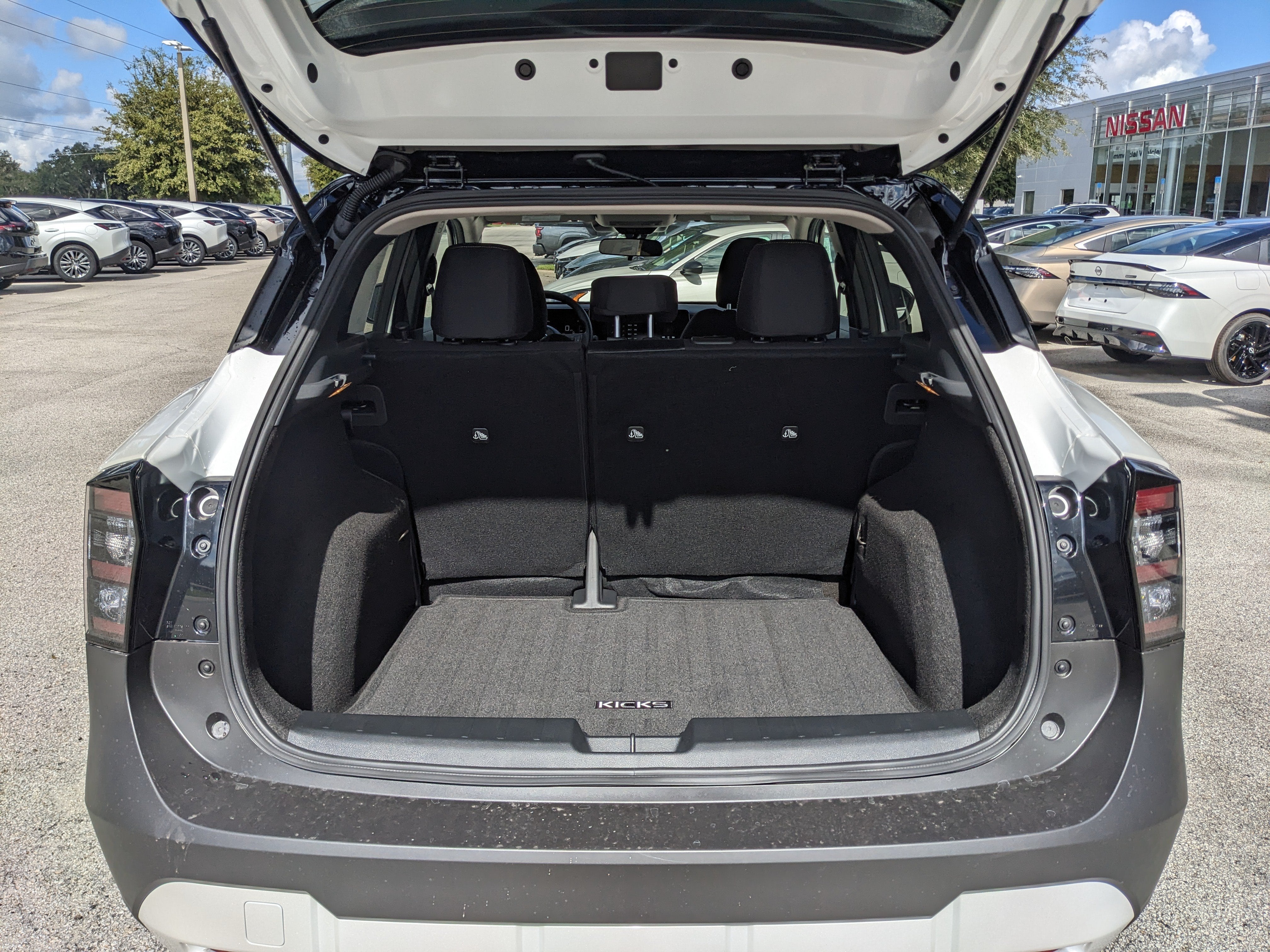 2027 Nissan Kicks SV