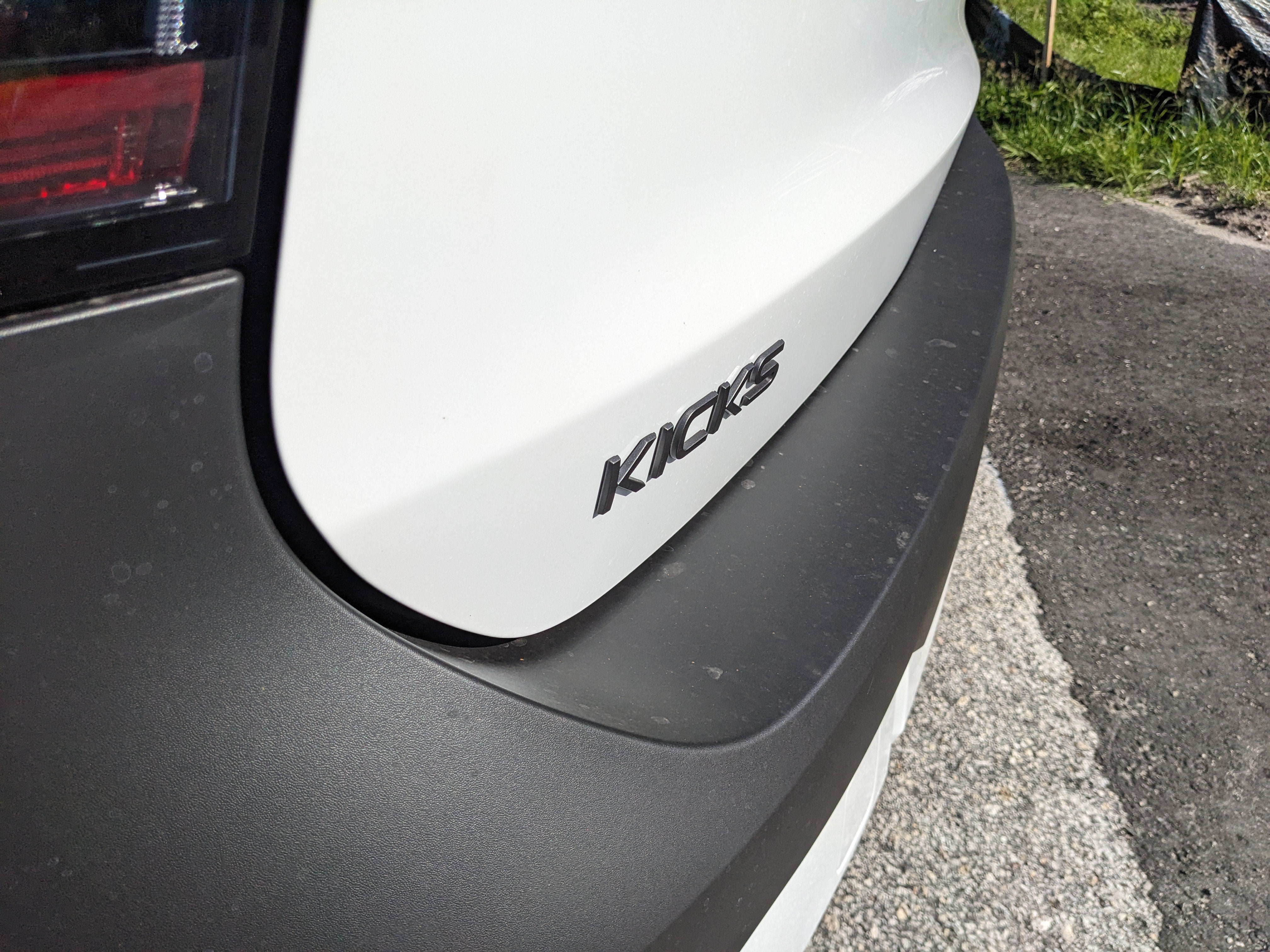 2027 Nissan Kicks SV