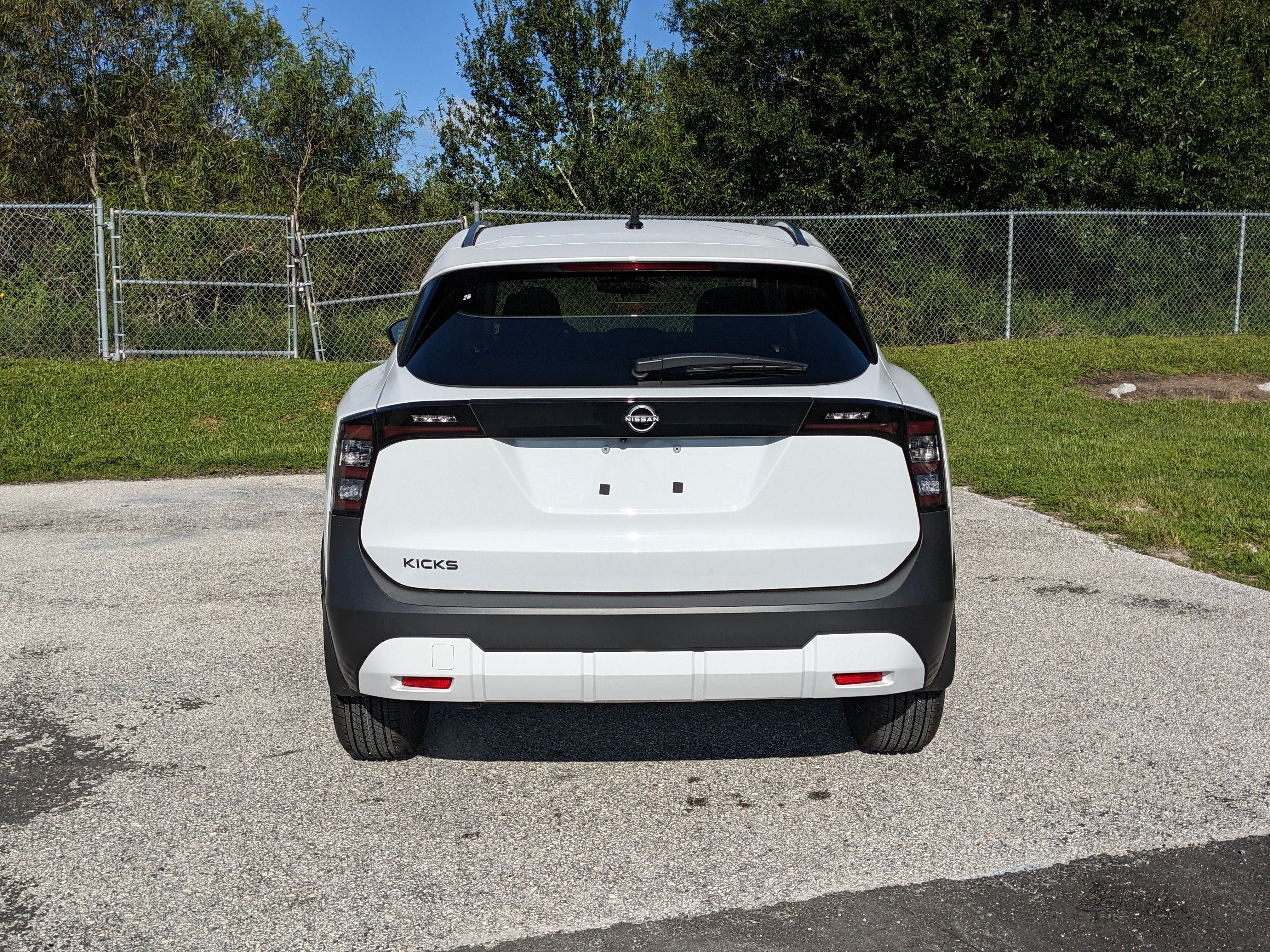2027 Nissan Kicks SV