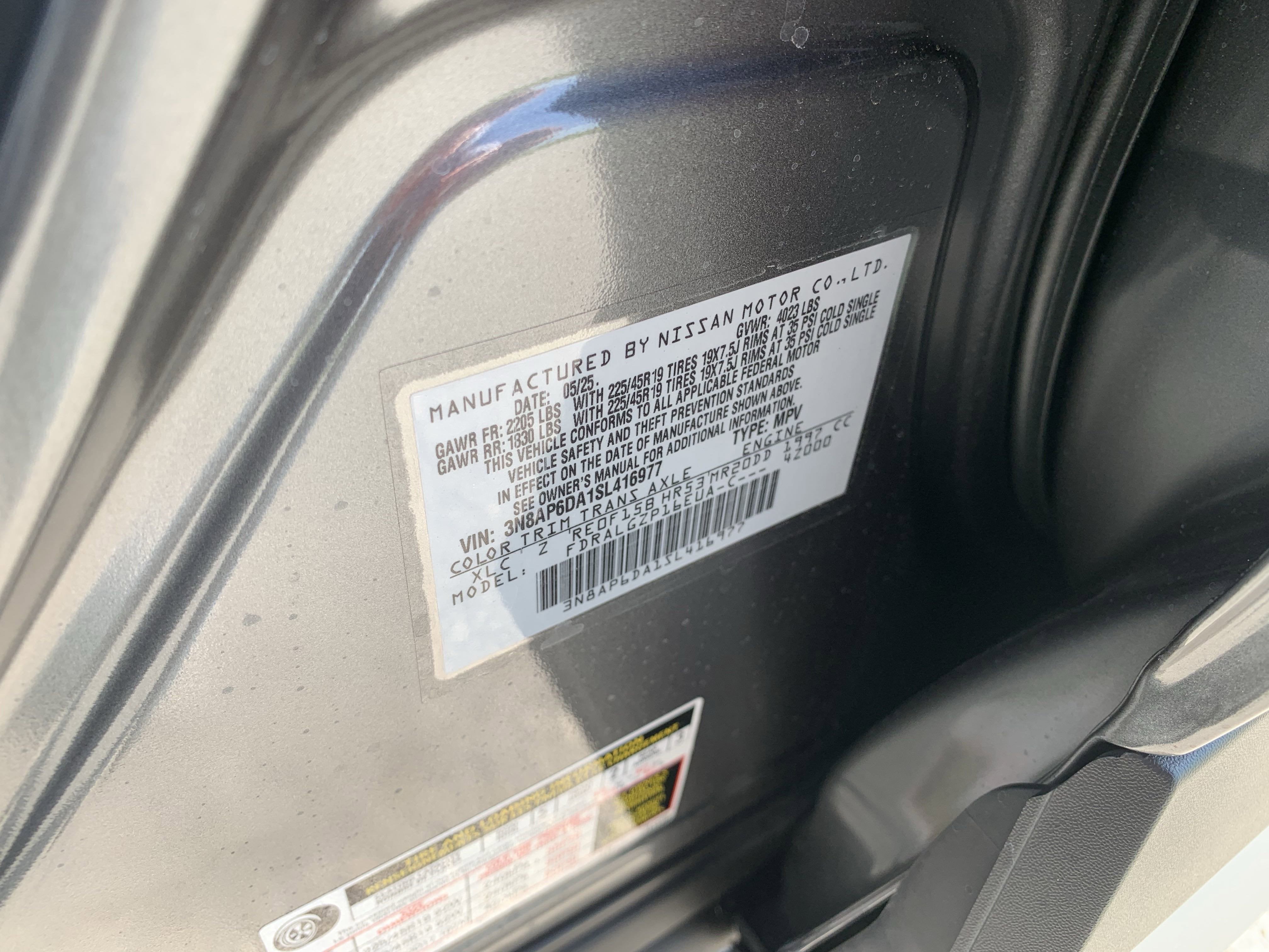 2025 Nissan Kicks SR