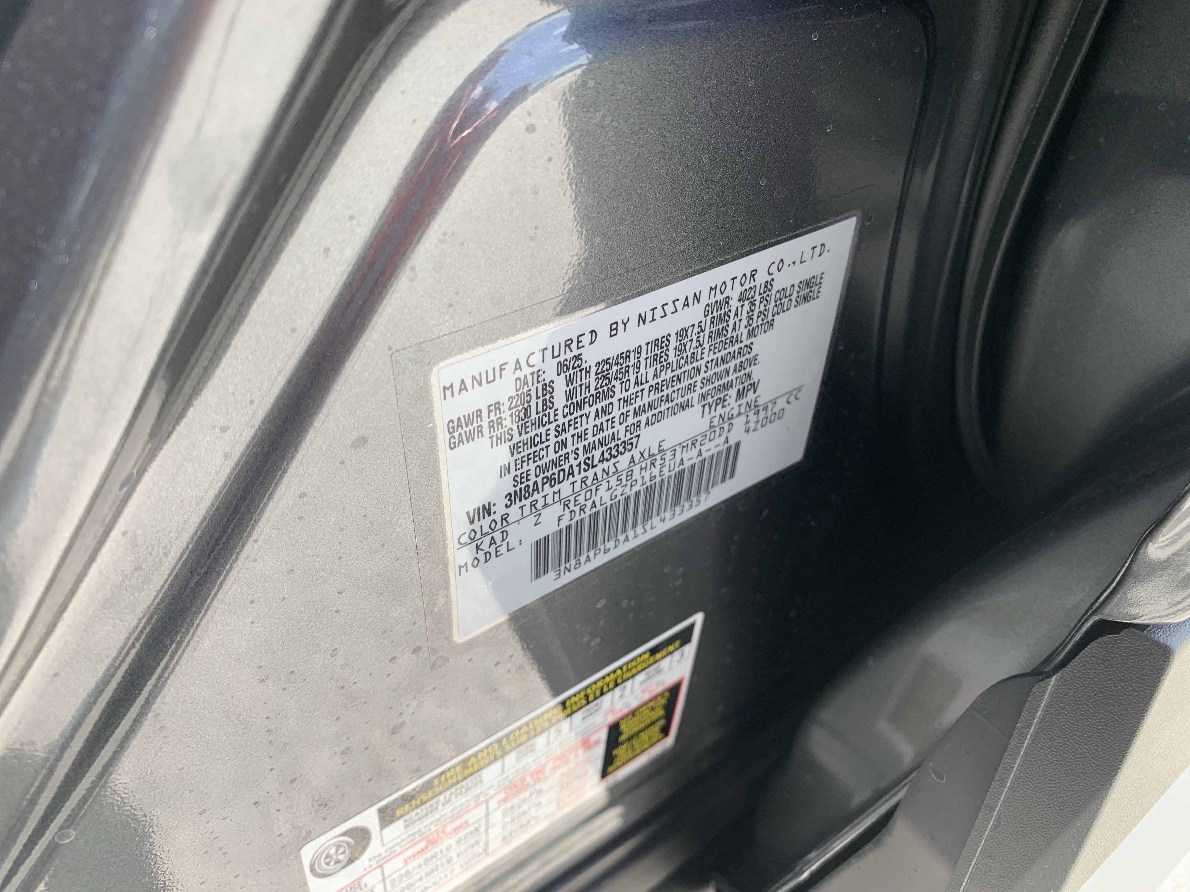 2025 Nissan Kicks SR