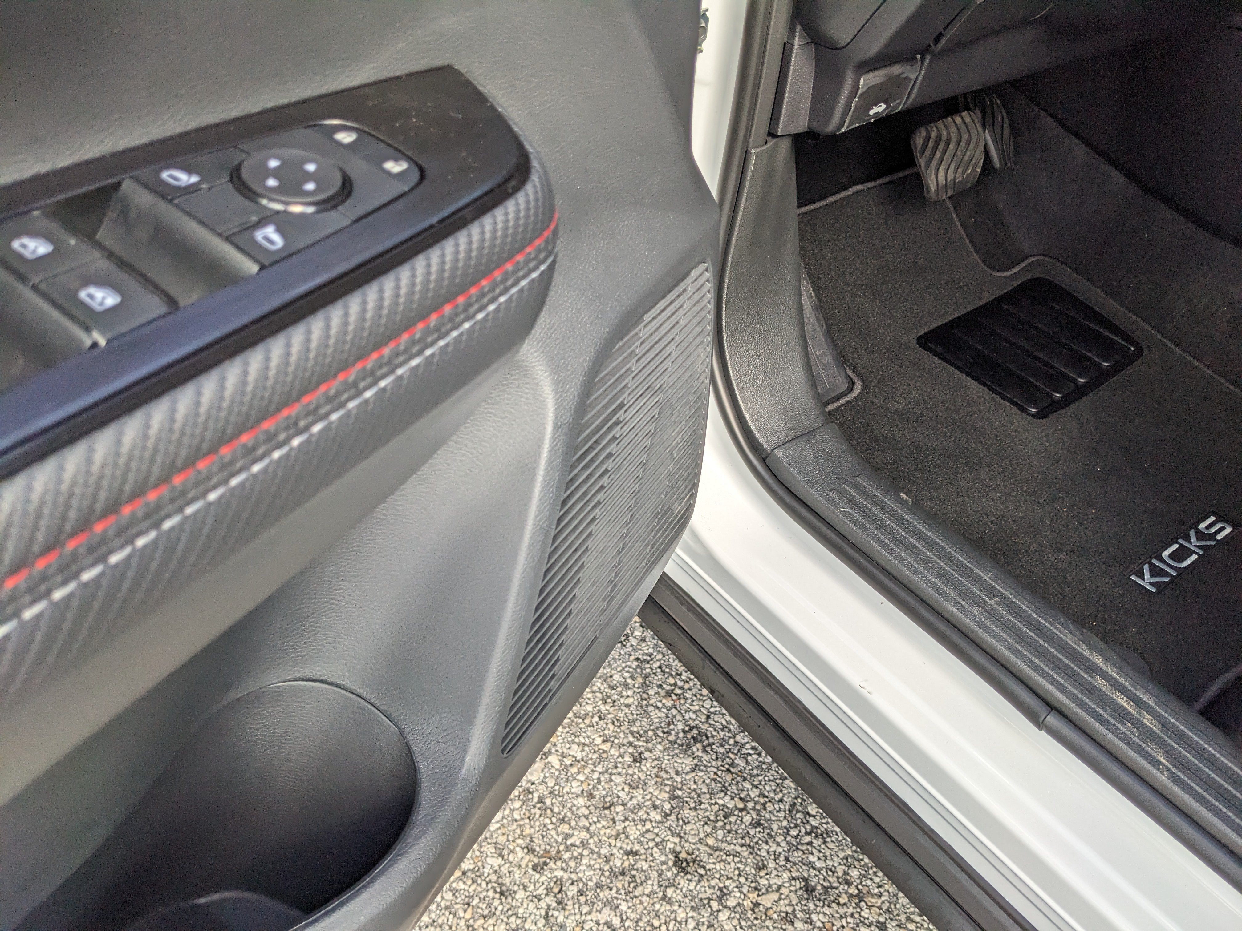 2027 Nissan Kicks SR