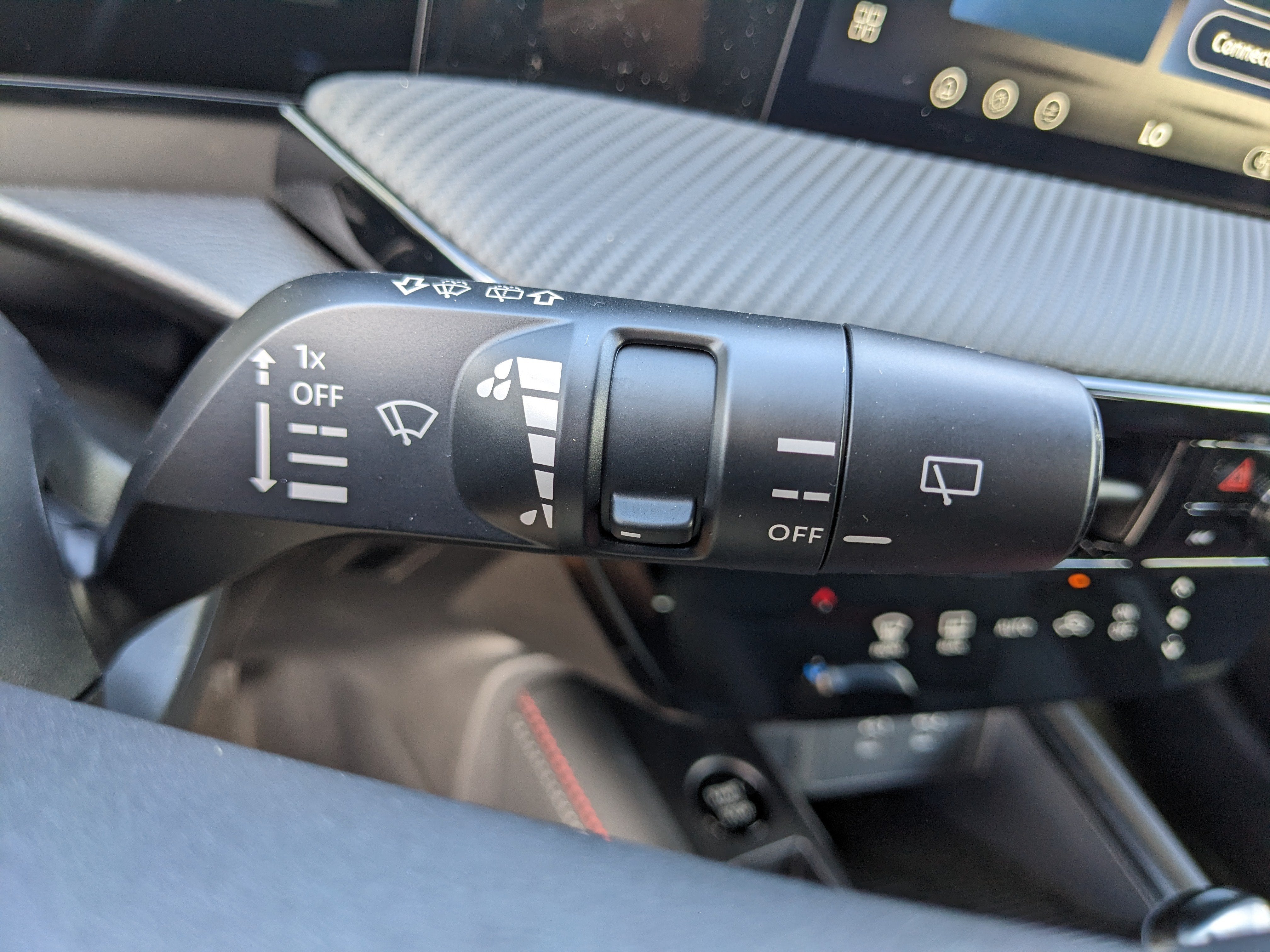 2027 Nissan Kicks SR