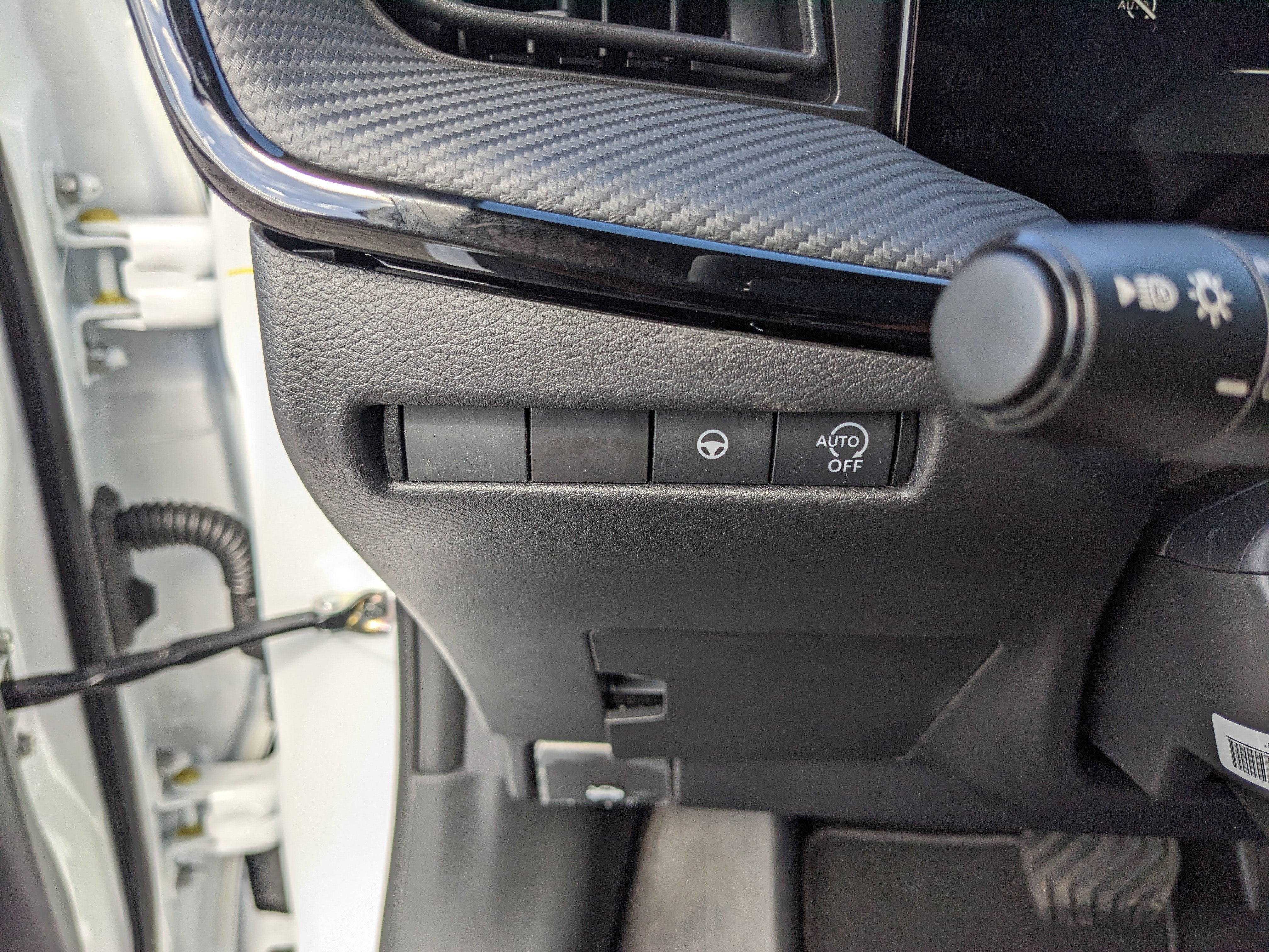 2027 Nissan Kicks SR