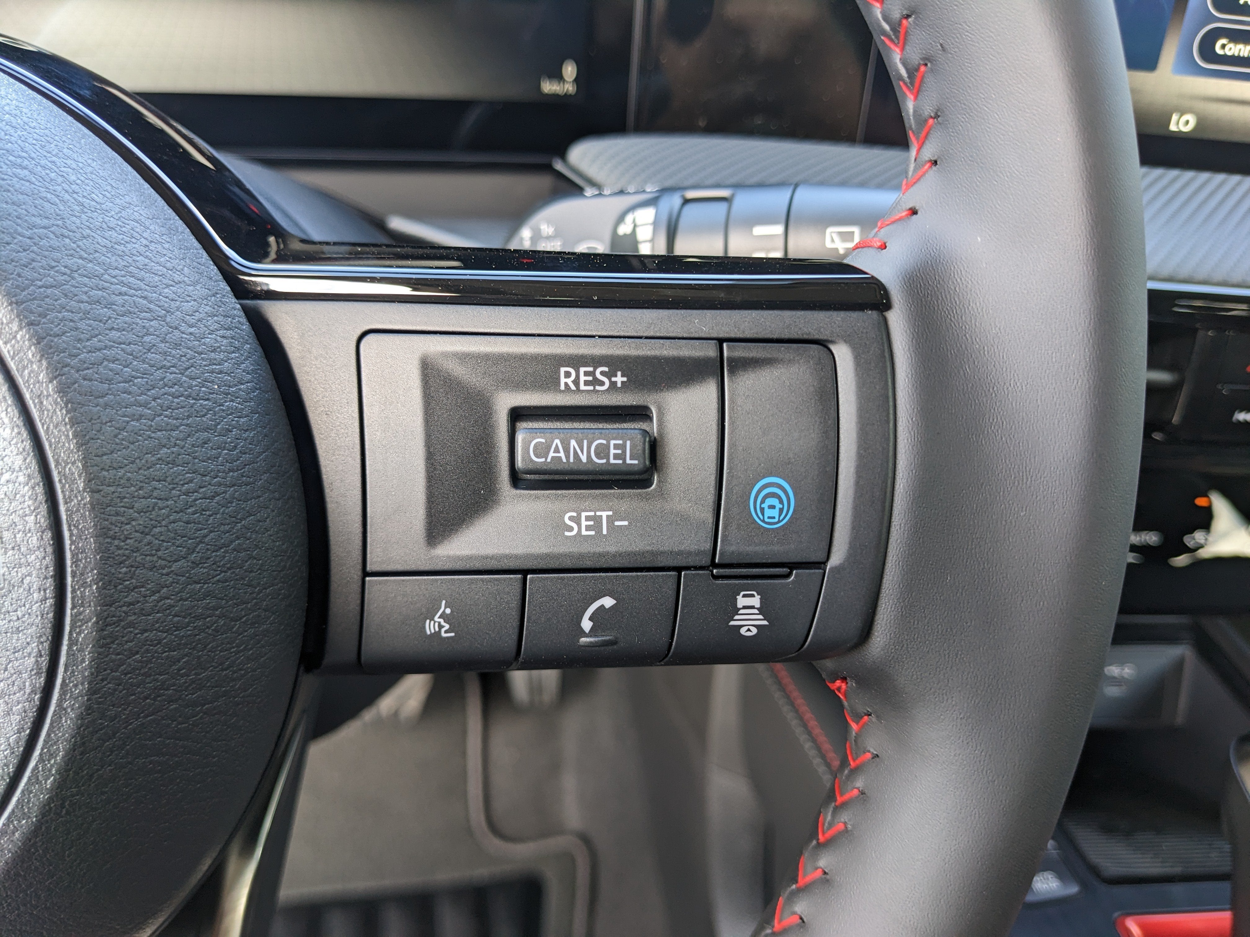 2027 Nissan Kicks SR