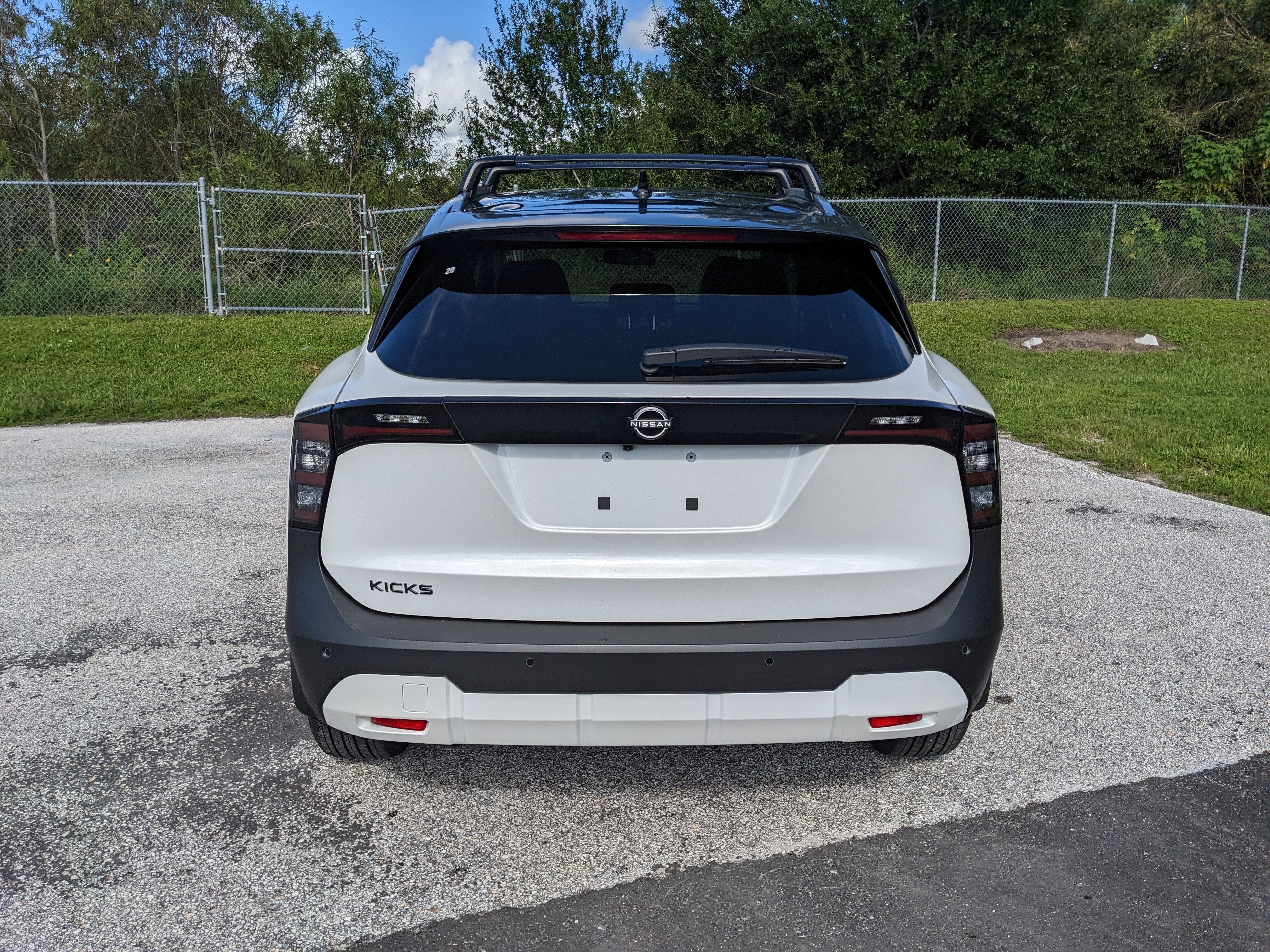 2027 Nissan Kicks SR