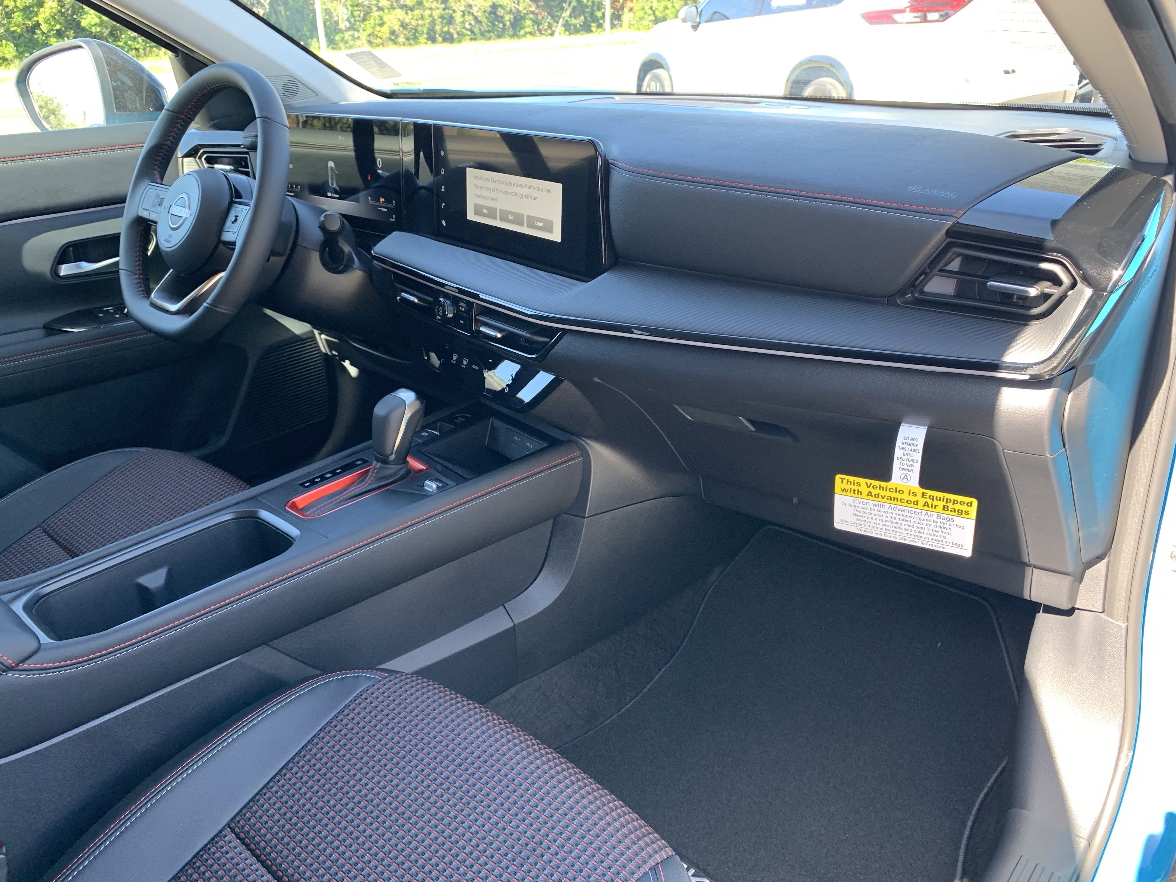 2025 Nissan Kicks SR