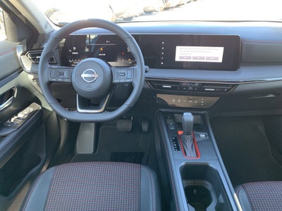 2025 Nissan Kicks SR