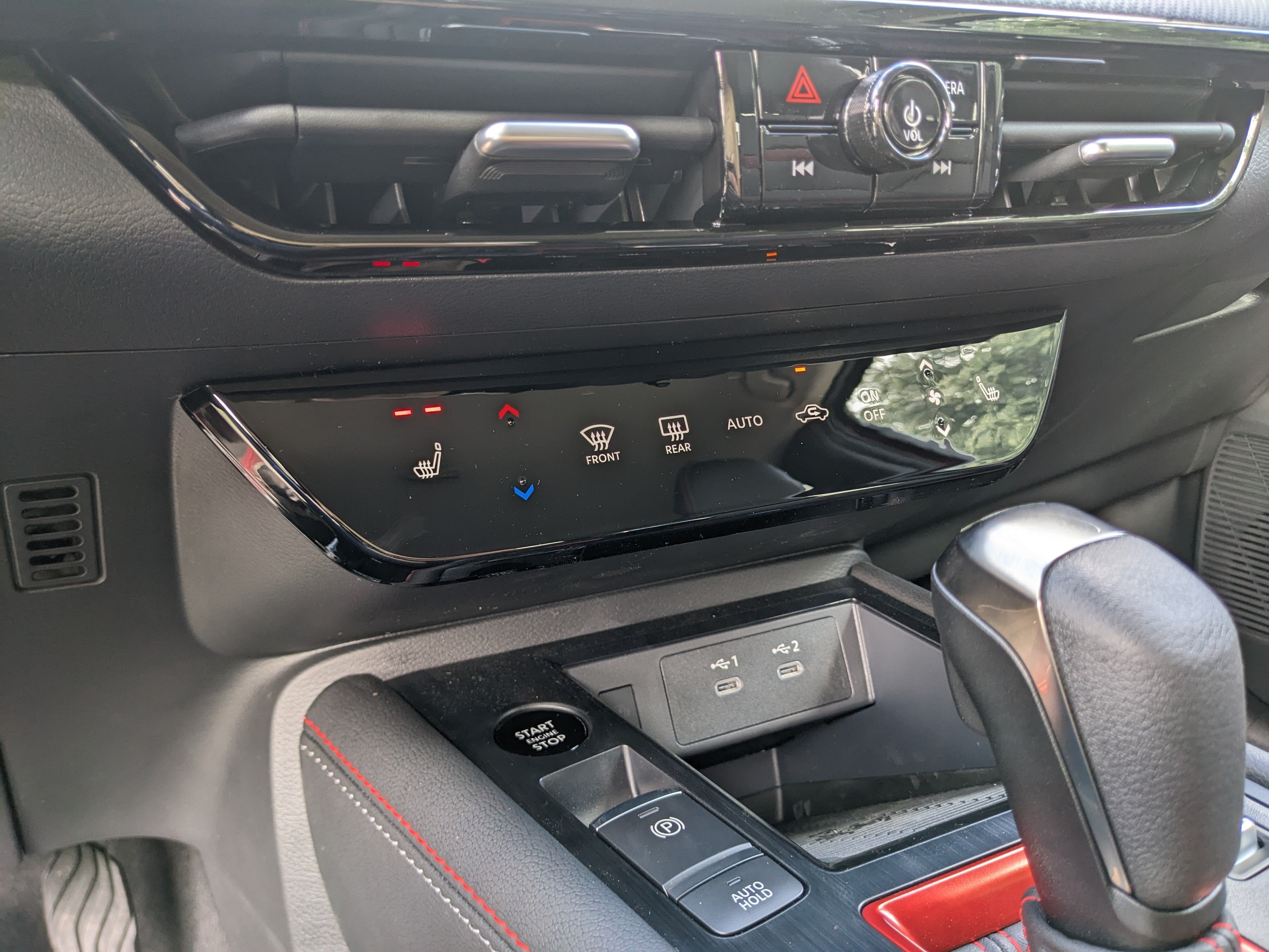 2027 Nissan Kicks SR