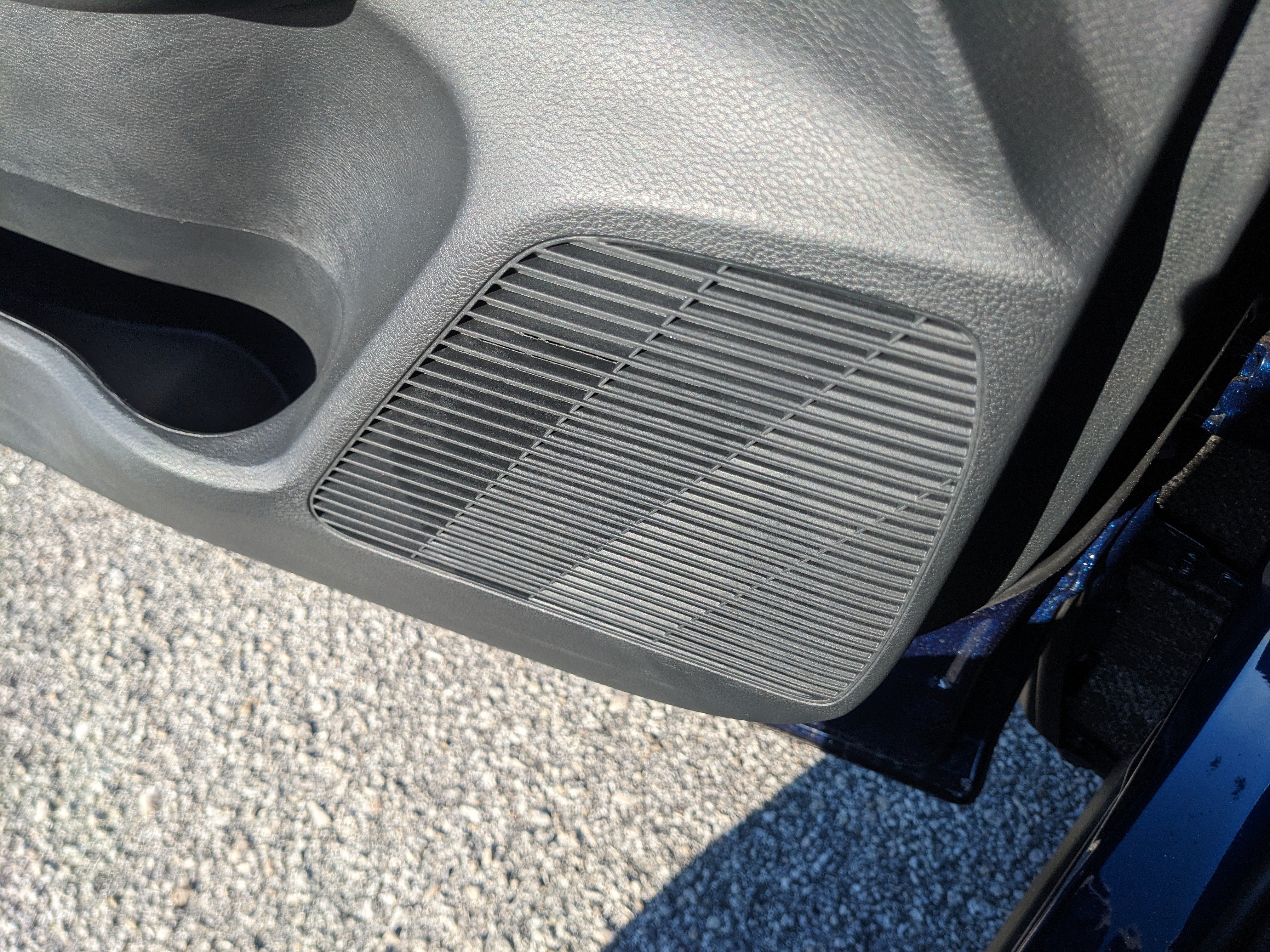 2027 Nissan Kicks SR