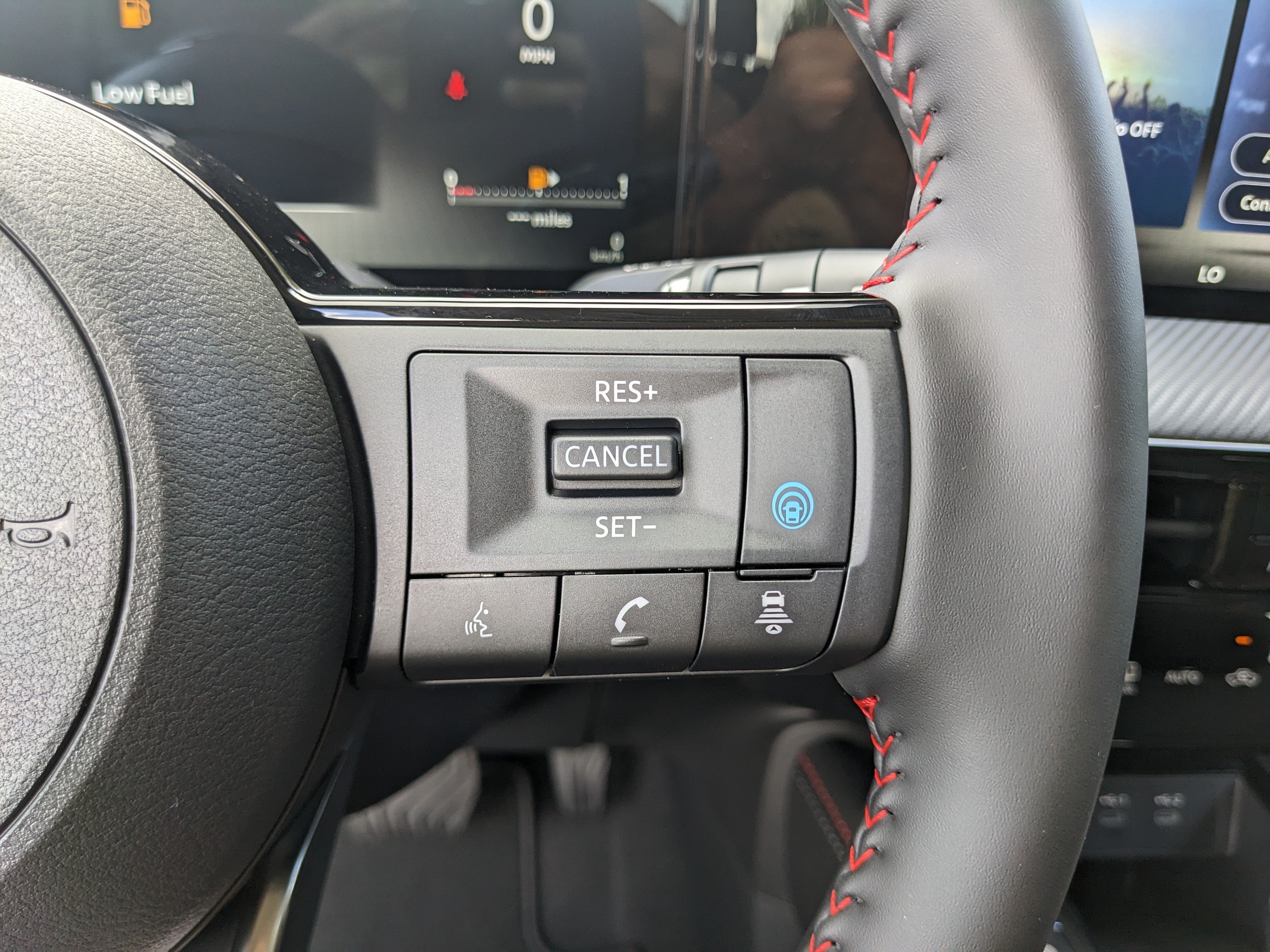 2027 Nissan Kicks SR