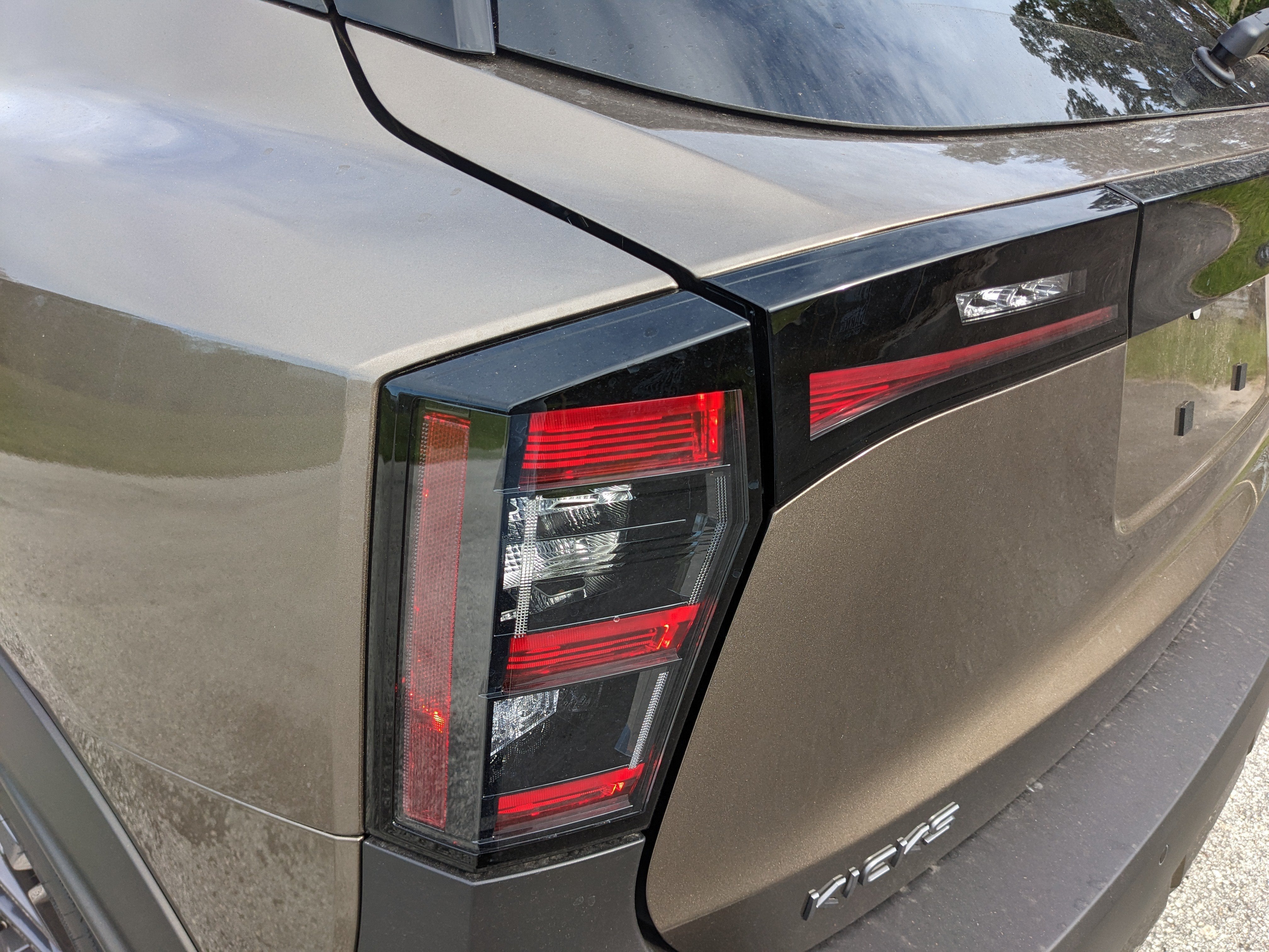 2027 Nissan Kicks SR