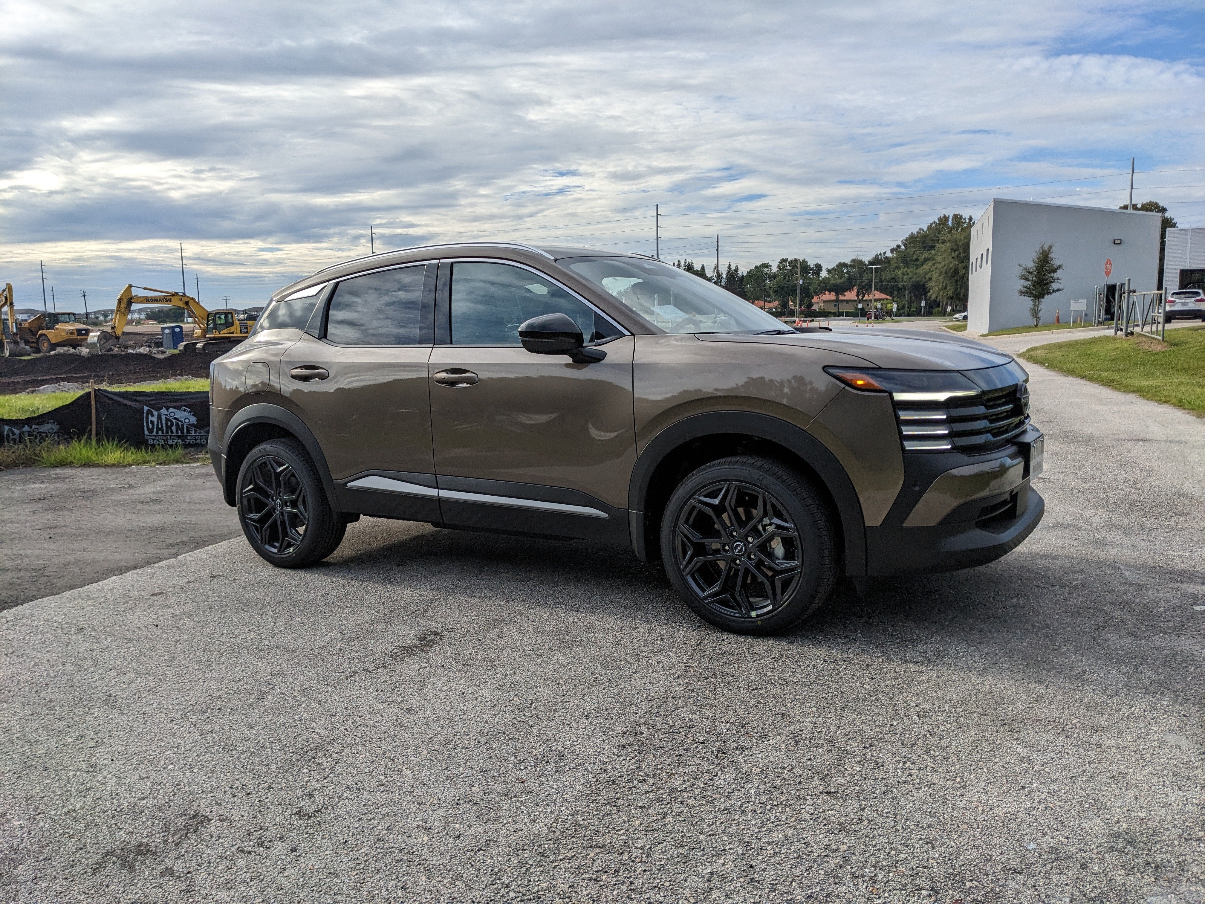 2027 Nissan Kicks SR