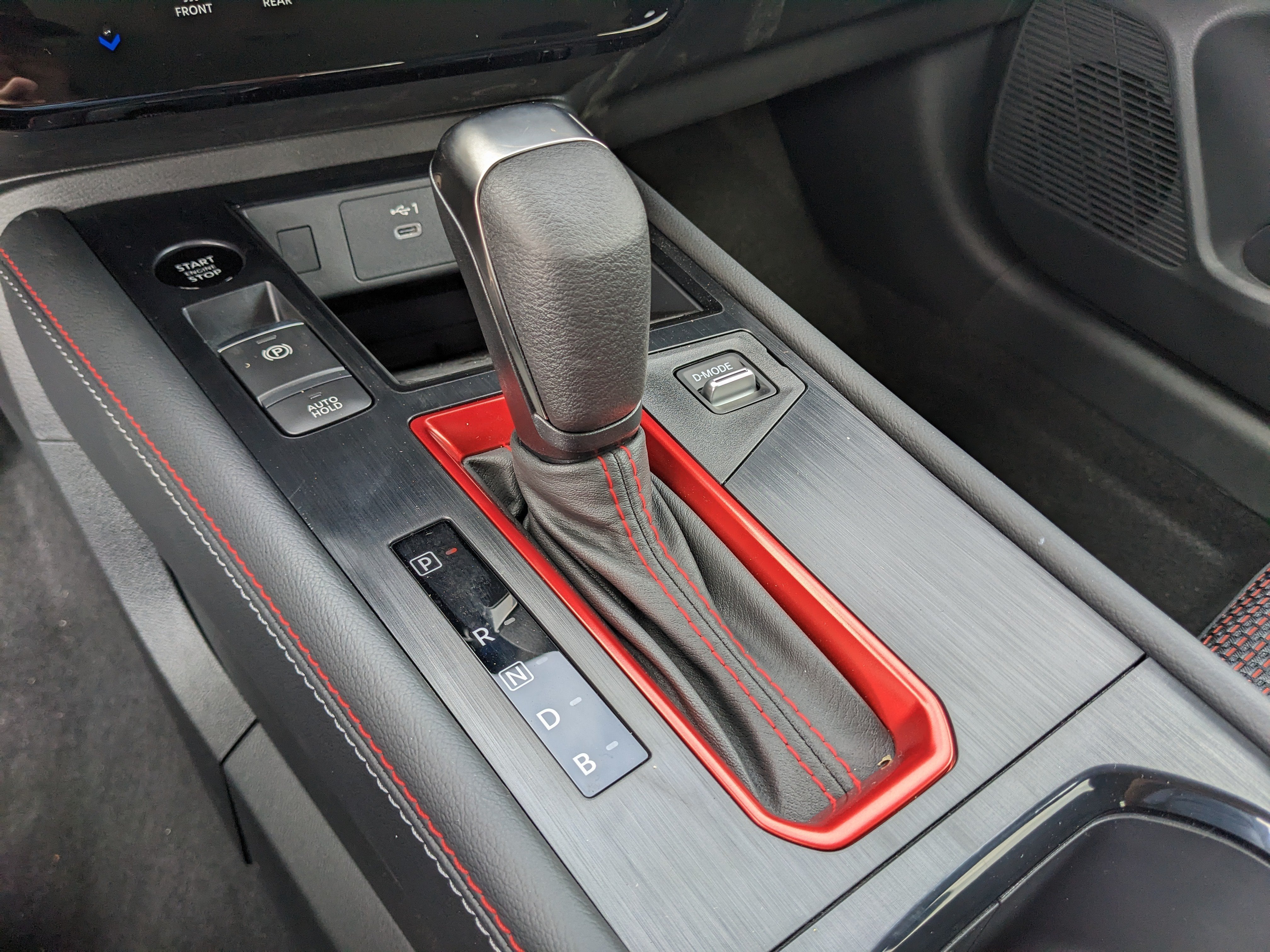 2027 Nissan Kicks SR