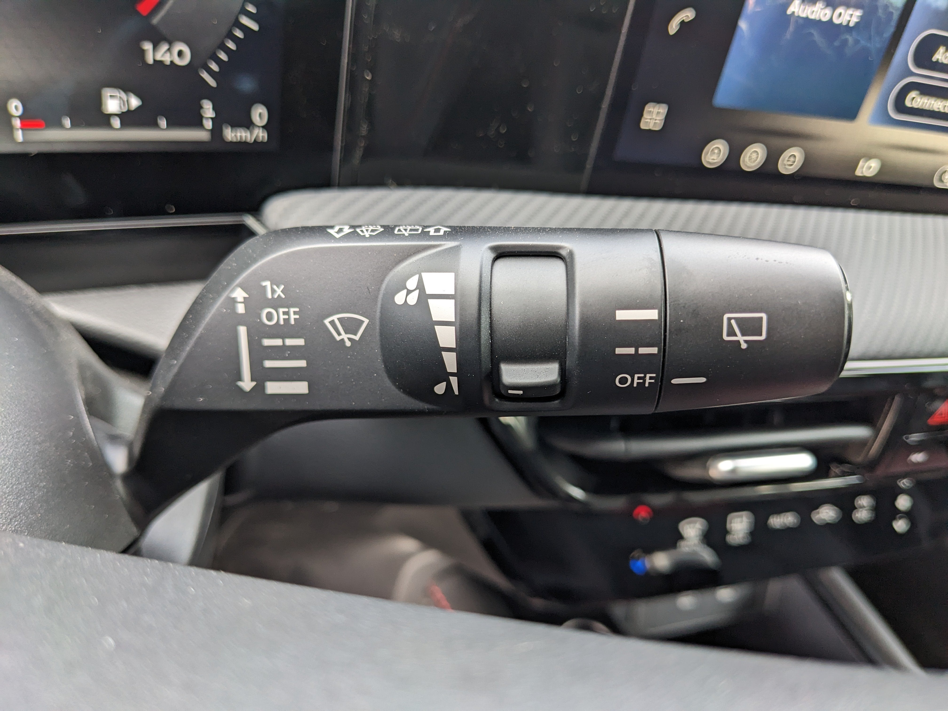2027 Nissan Kicks SR
