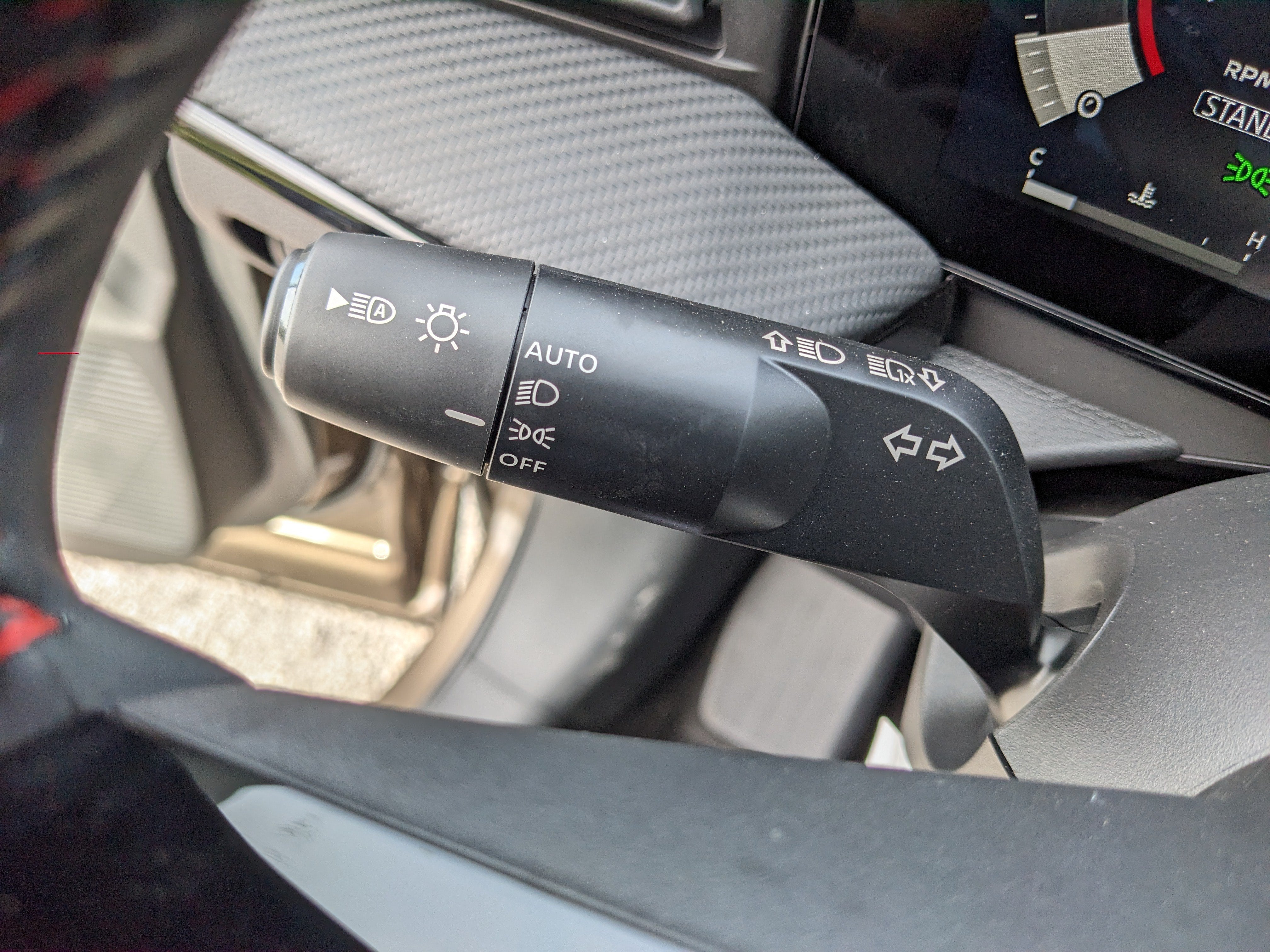 2027 Nissan Kicks SR