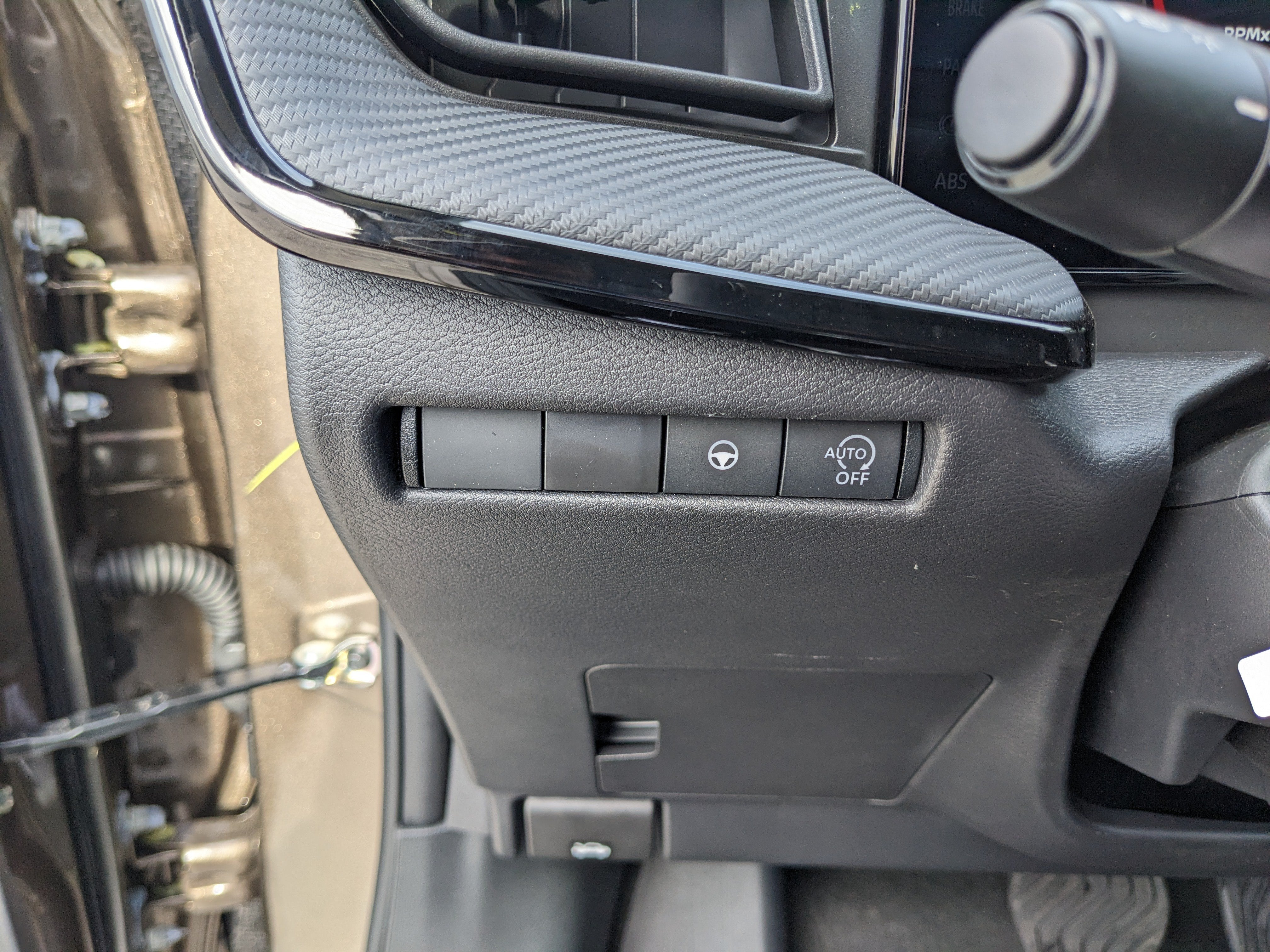 2027 Nissan Kicks SR
