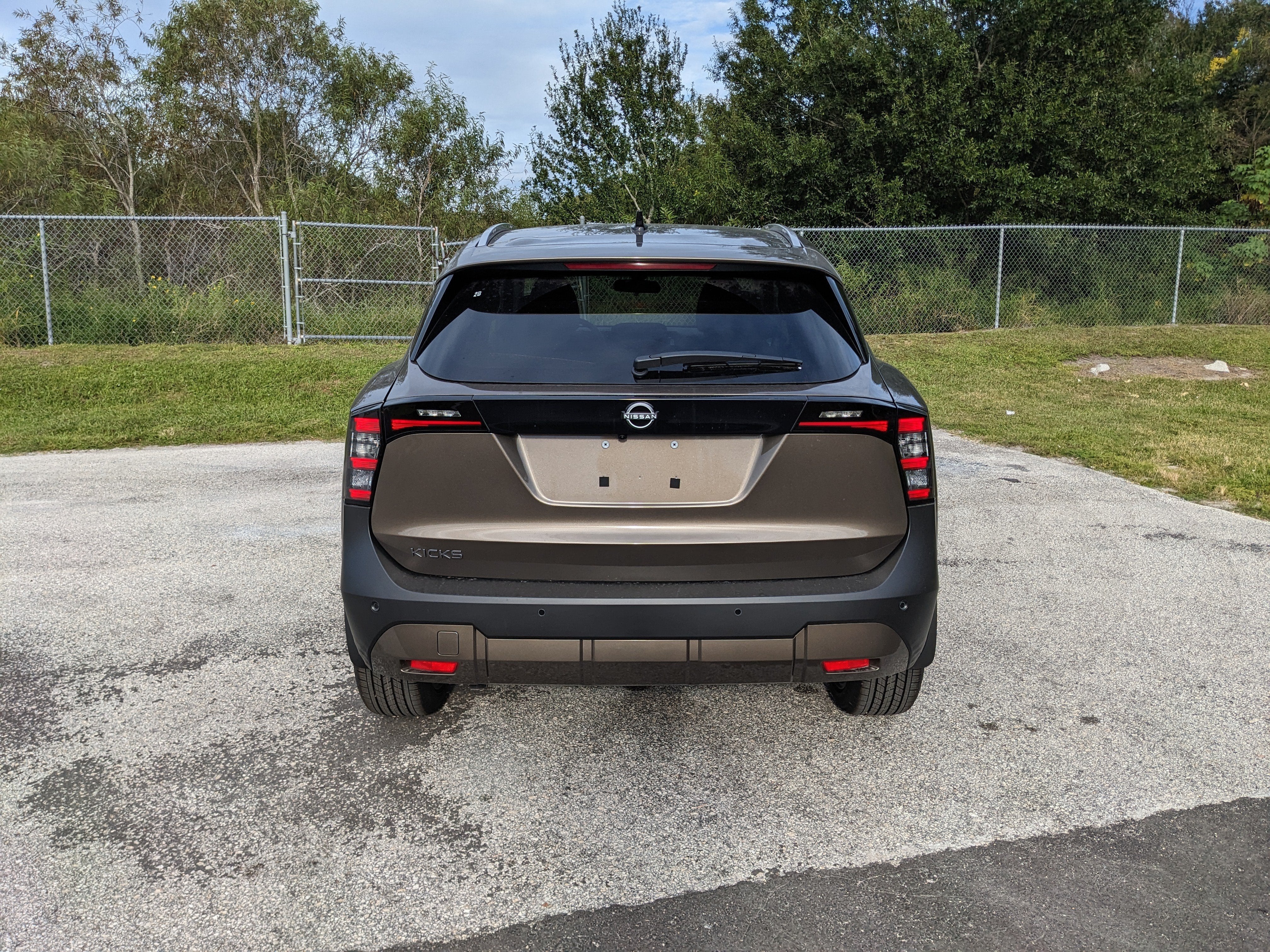 2027 Nissan Kicks SR