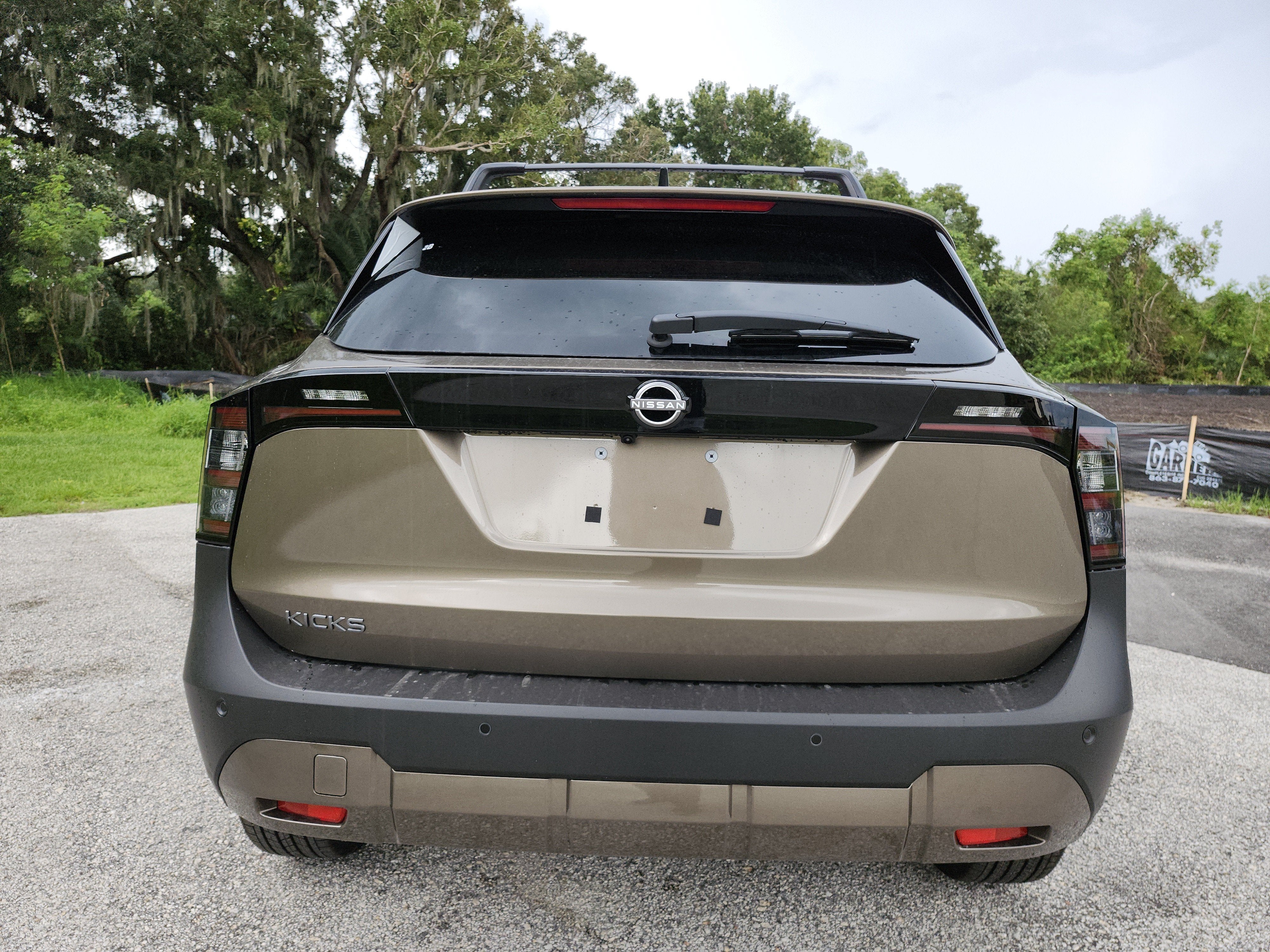2027 Nissan Kicks SR