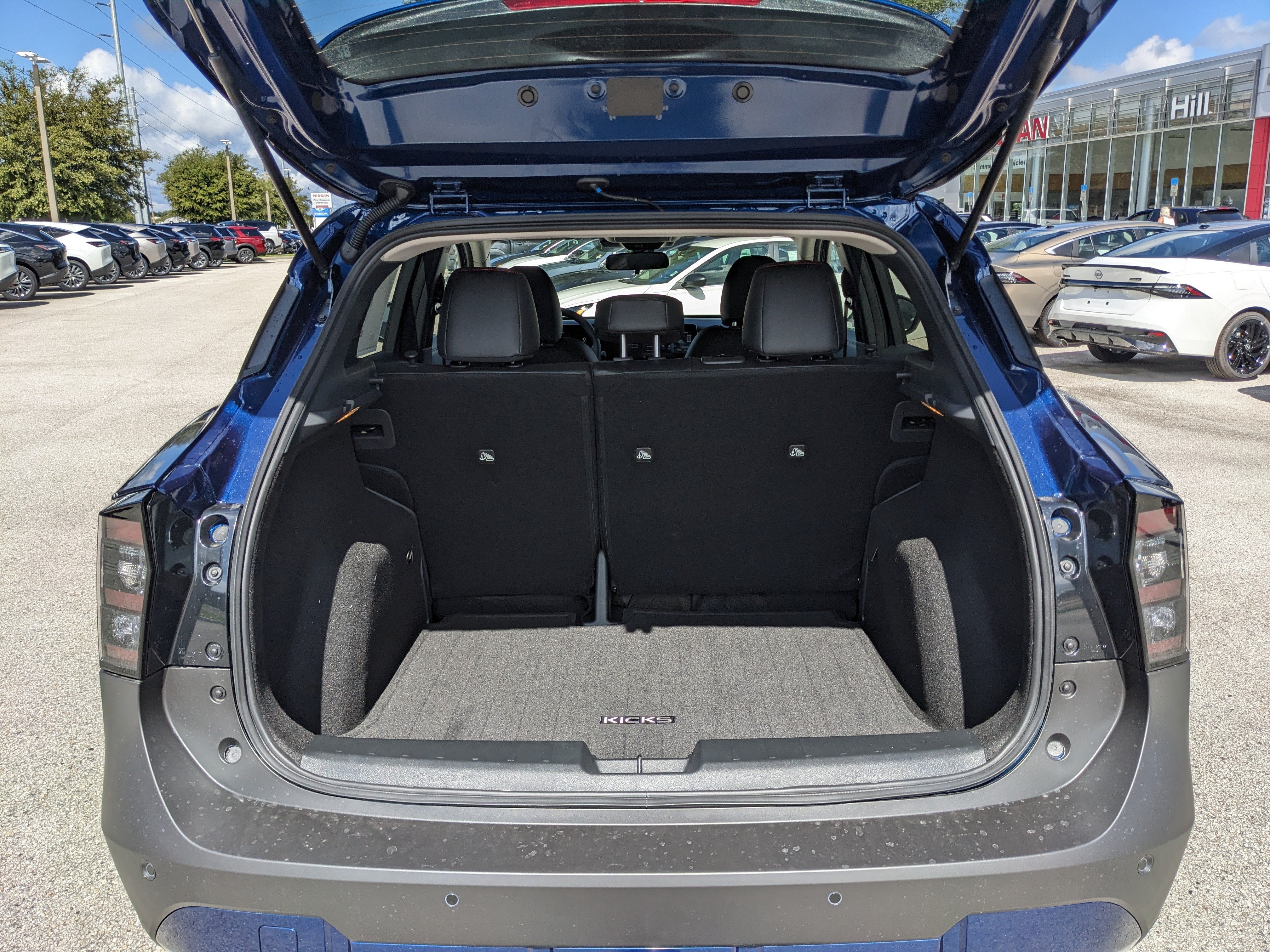 2027 Nissan Kicks SR