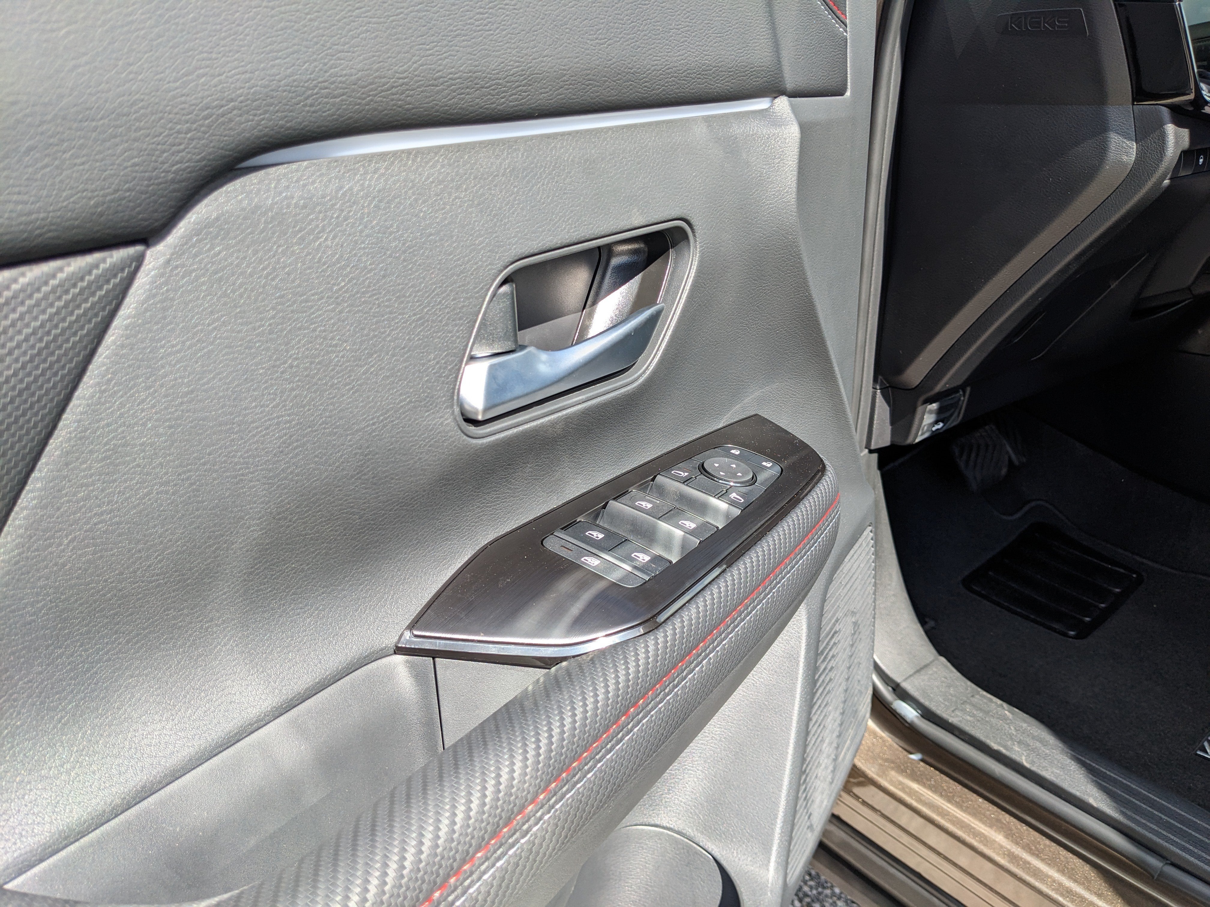 2027 Nissan Kicks SR
