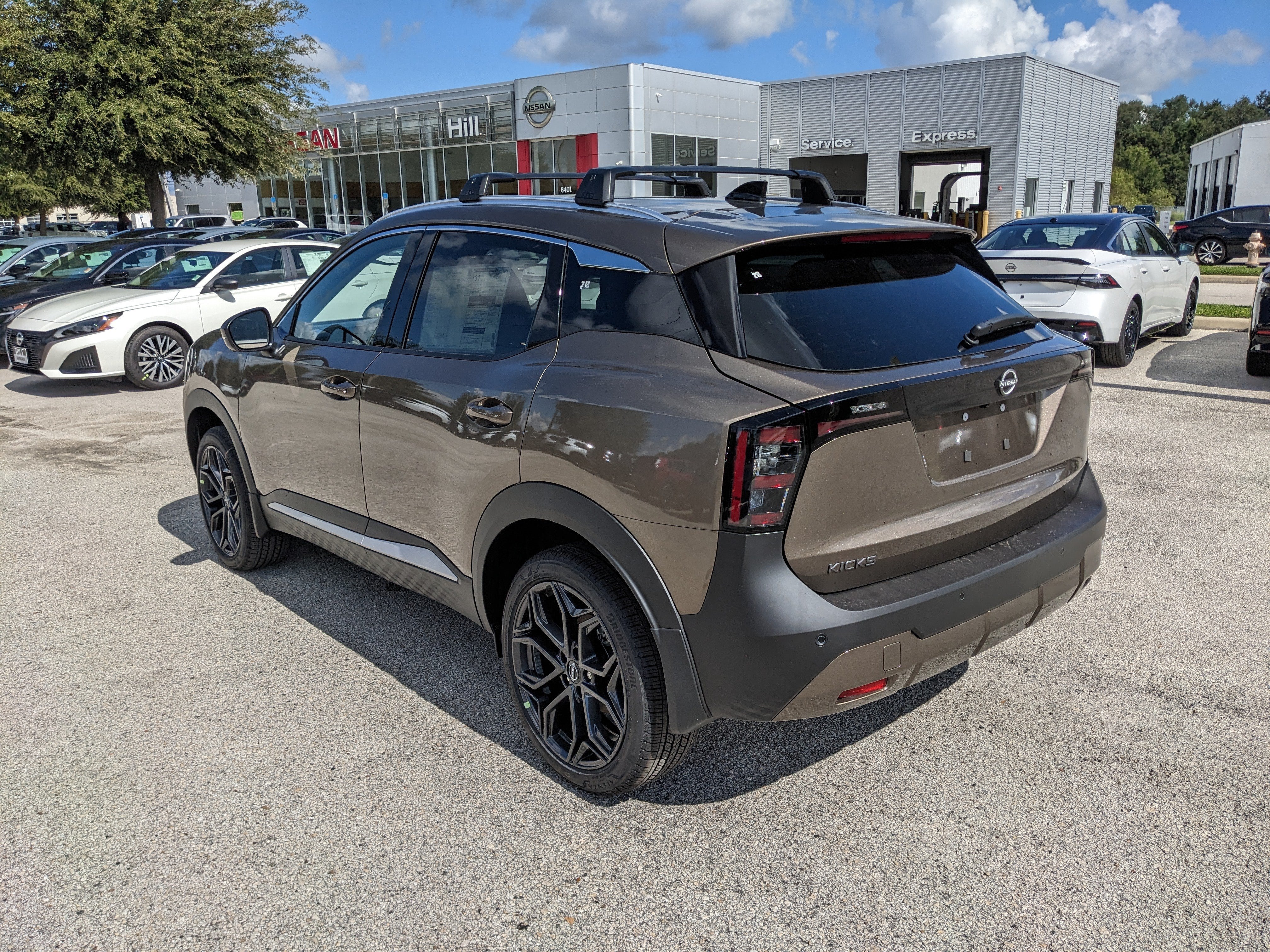 2027 Nissan Kicks SR