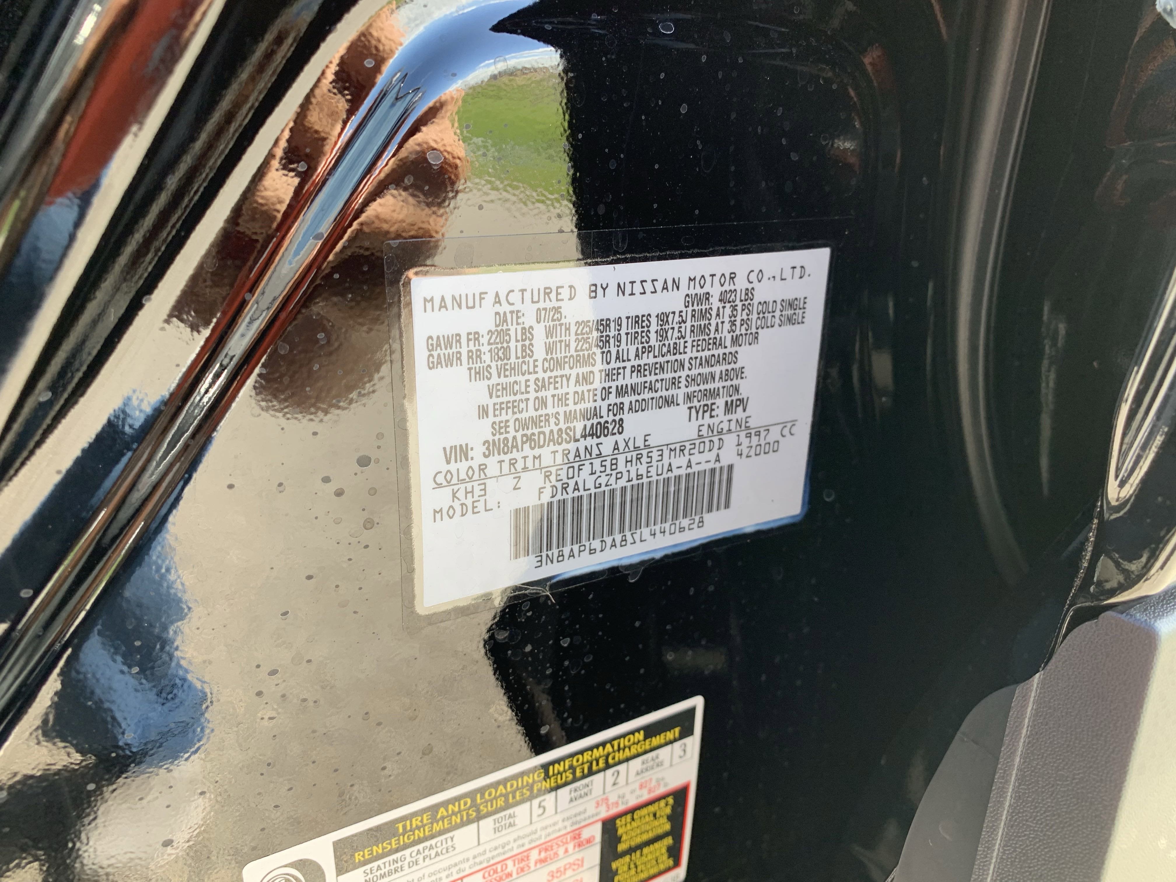 2025 Nissan Kicks SR