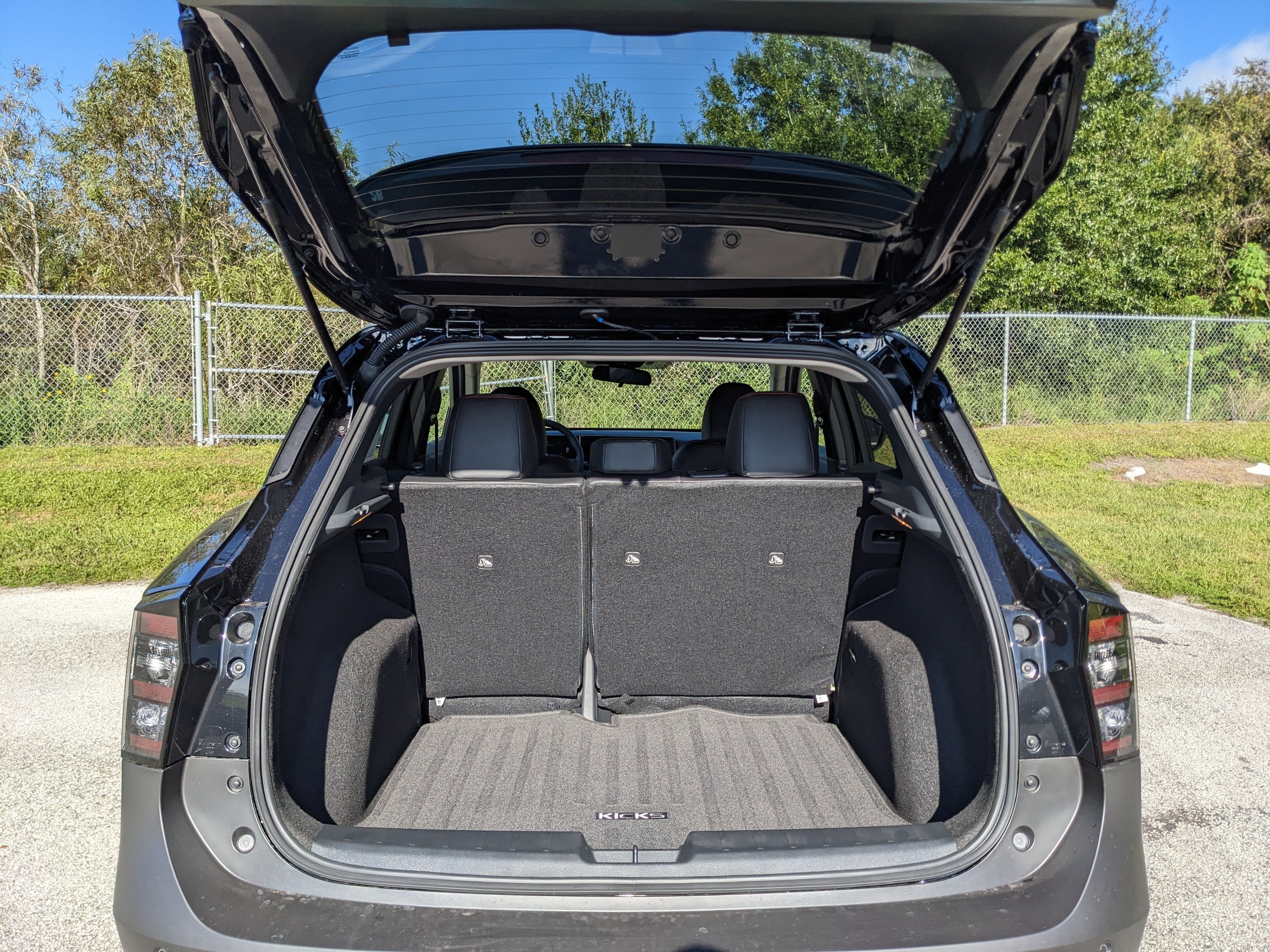 2027 Nissan Kicks SR