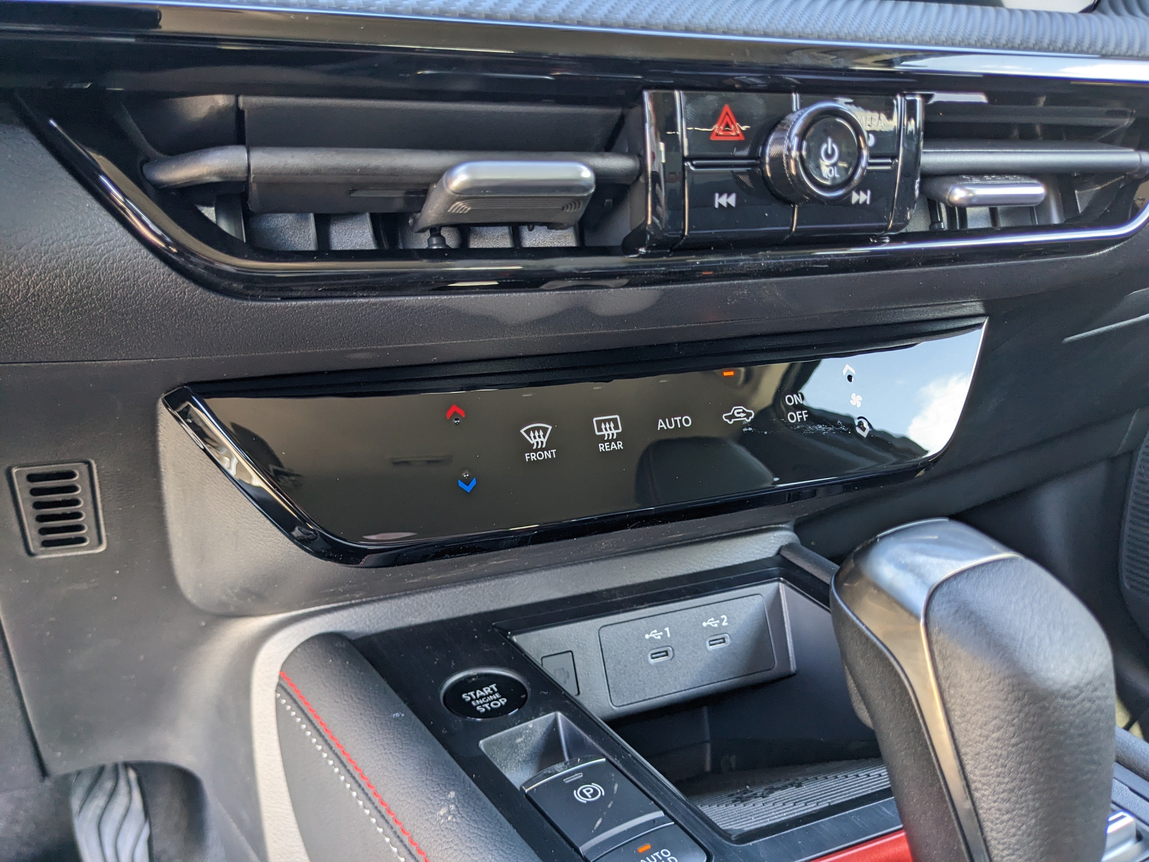 2027 Nissan Kicks SR