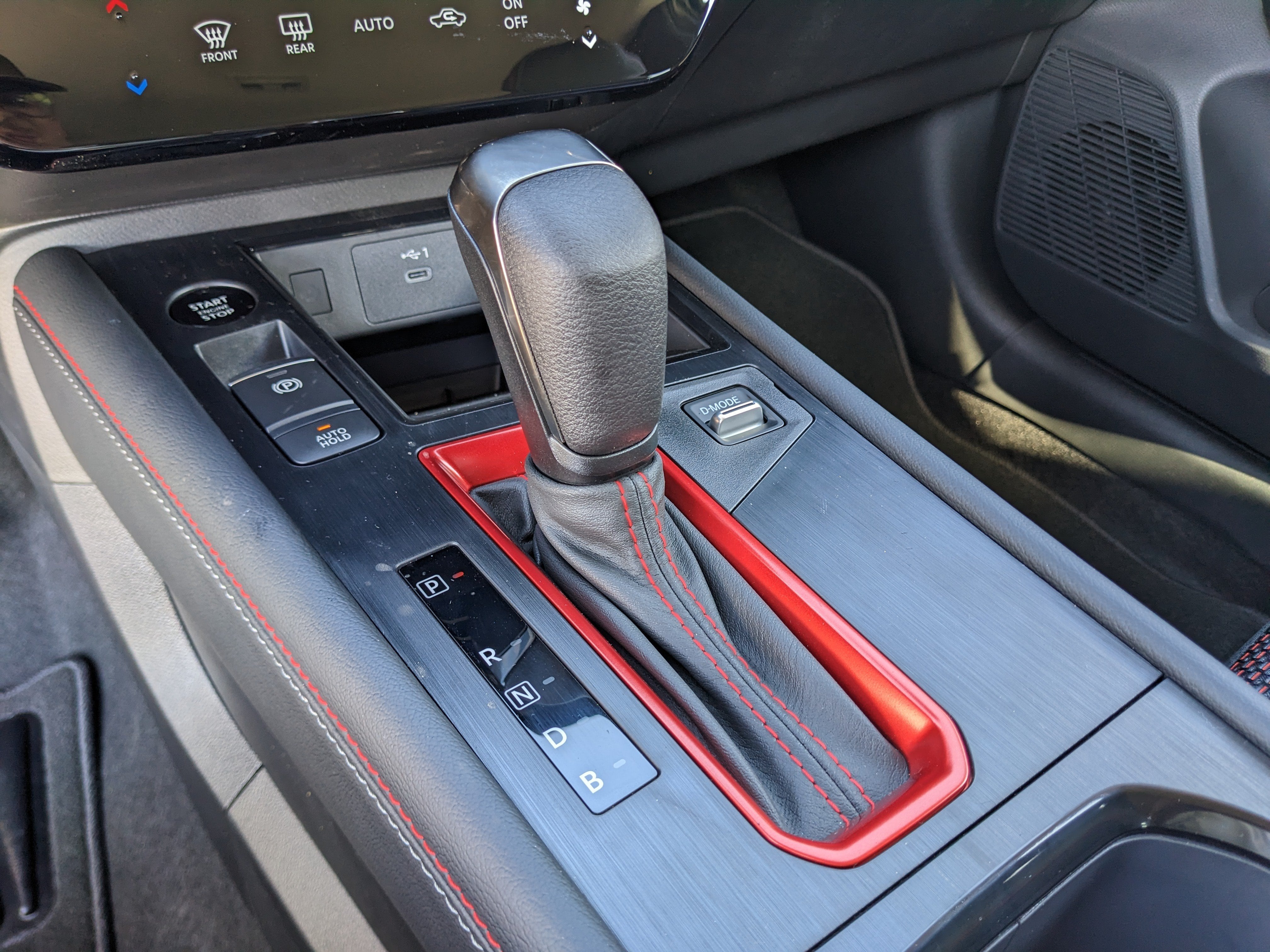 2027 Nissan Kicks SR