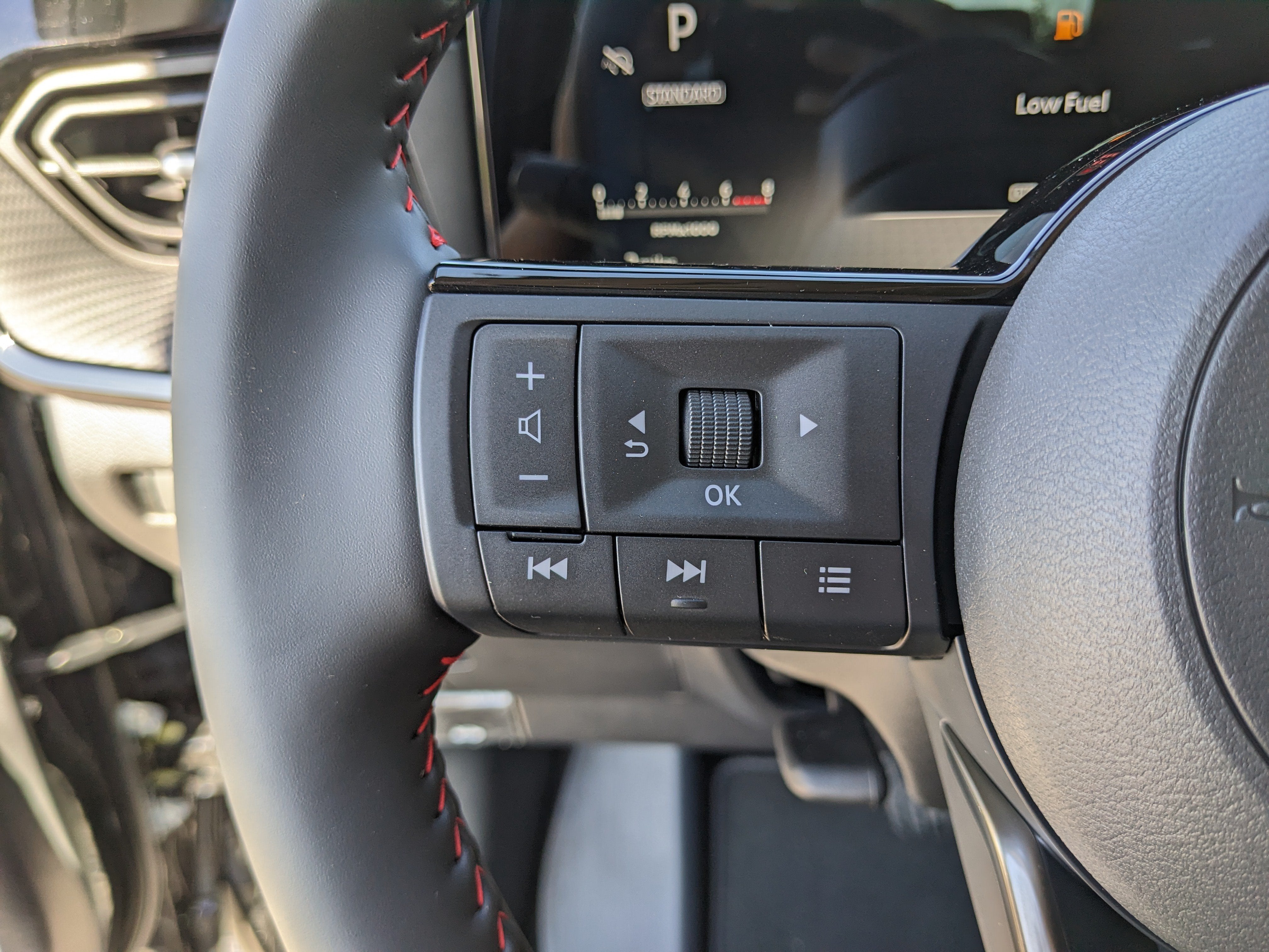 2027 Nissan Kicks SR