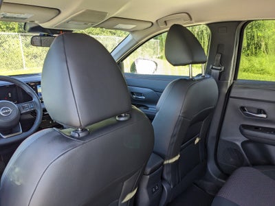 2027 Nissan Kicks SR