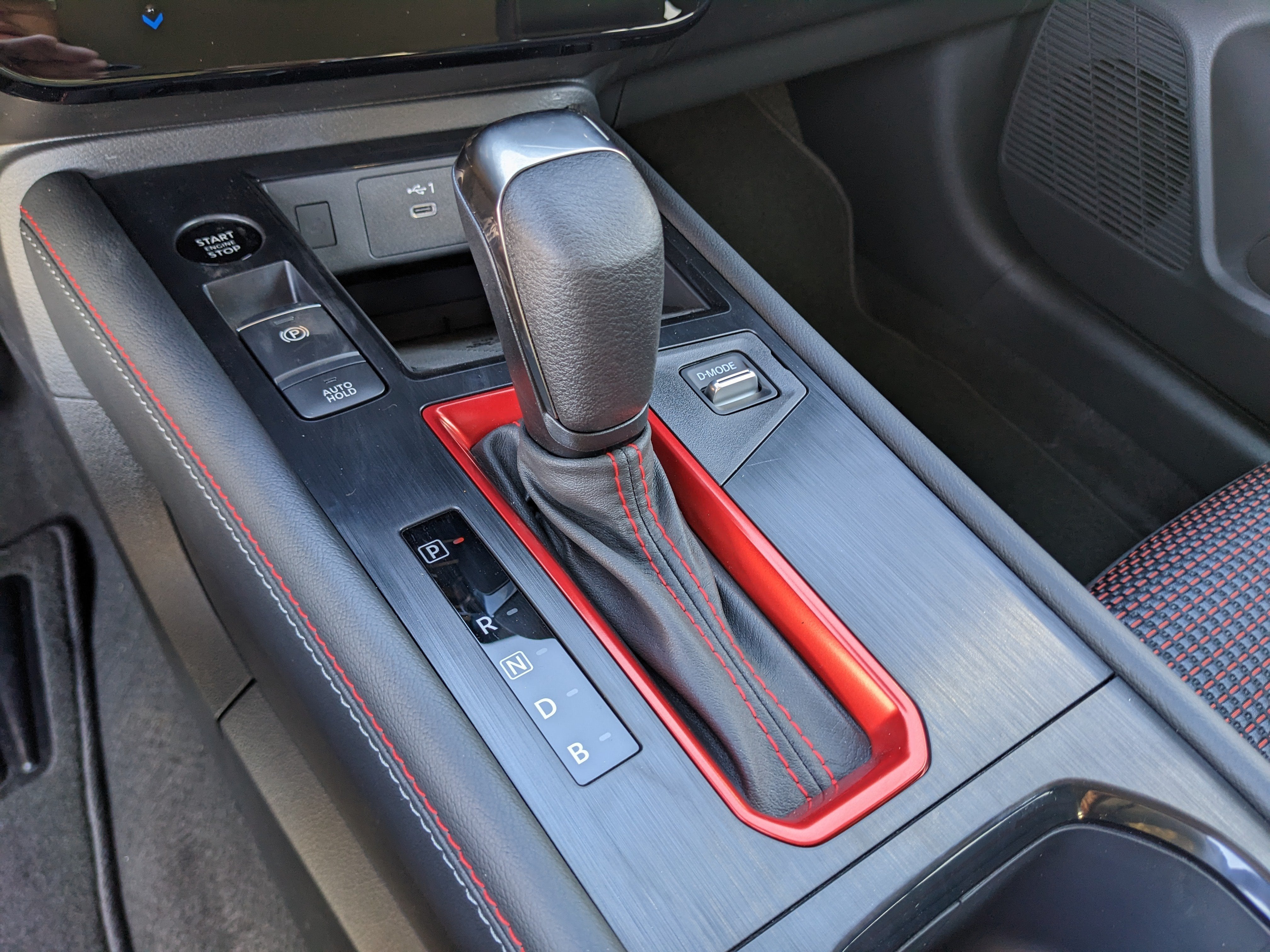 2027 Nissan Kicks SR