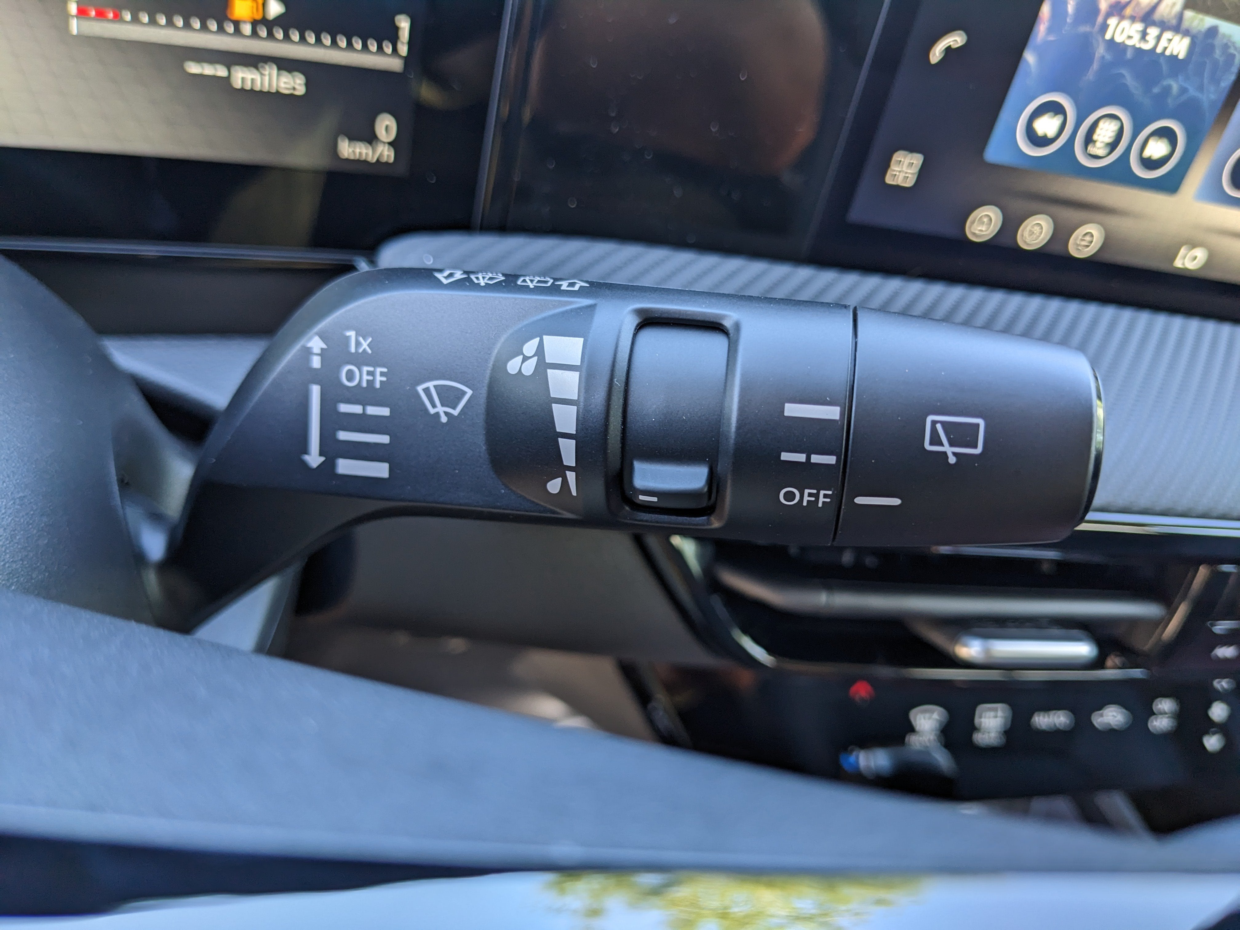 2027 Nissan Kicks SR