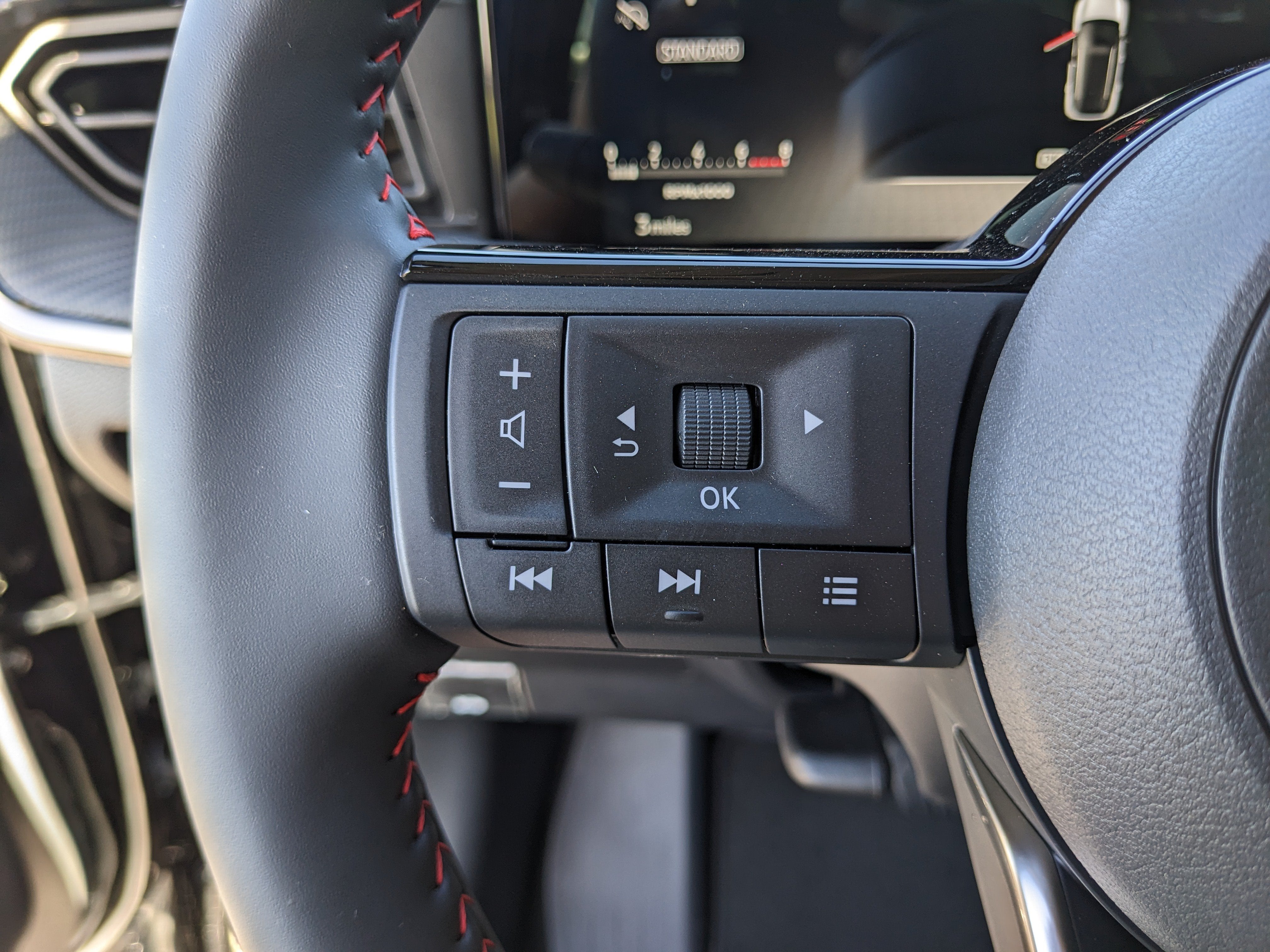 2027 Nissan Kicks SR