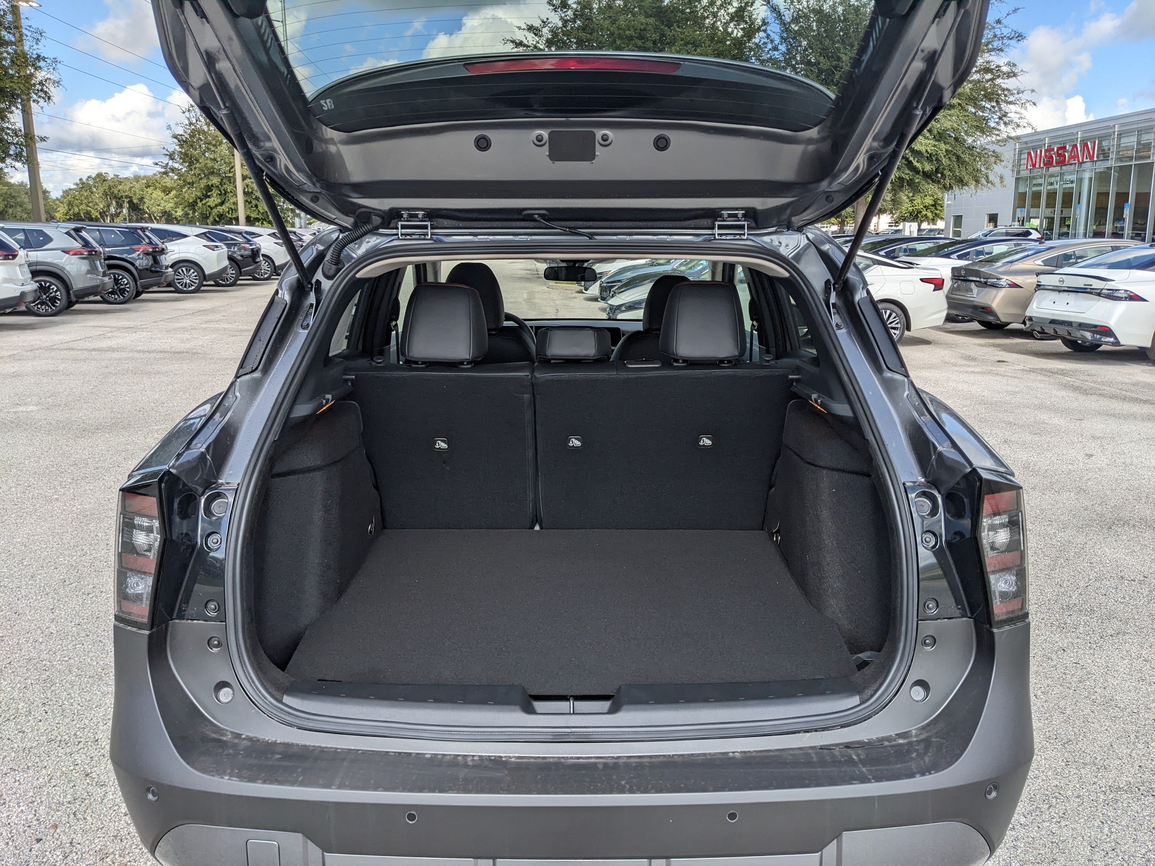 2027 Nissan Kicks SR