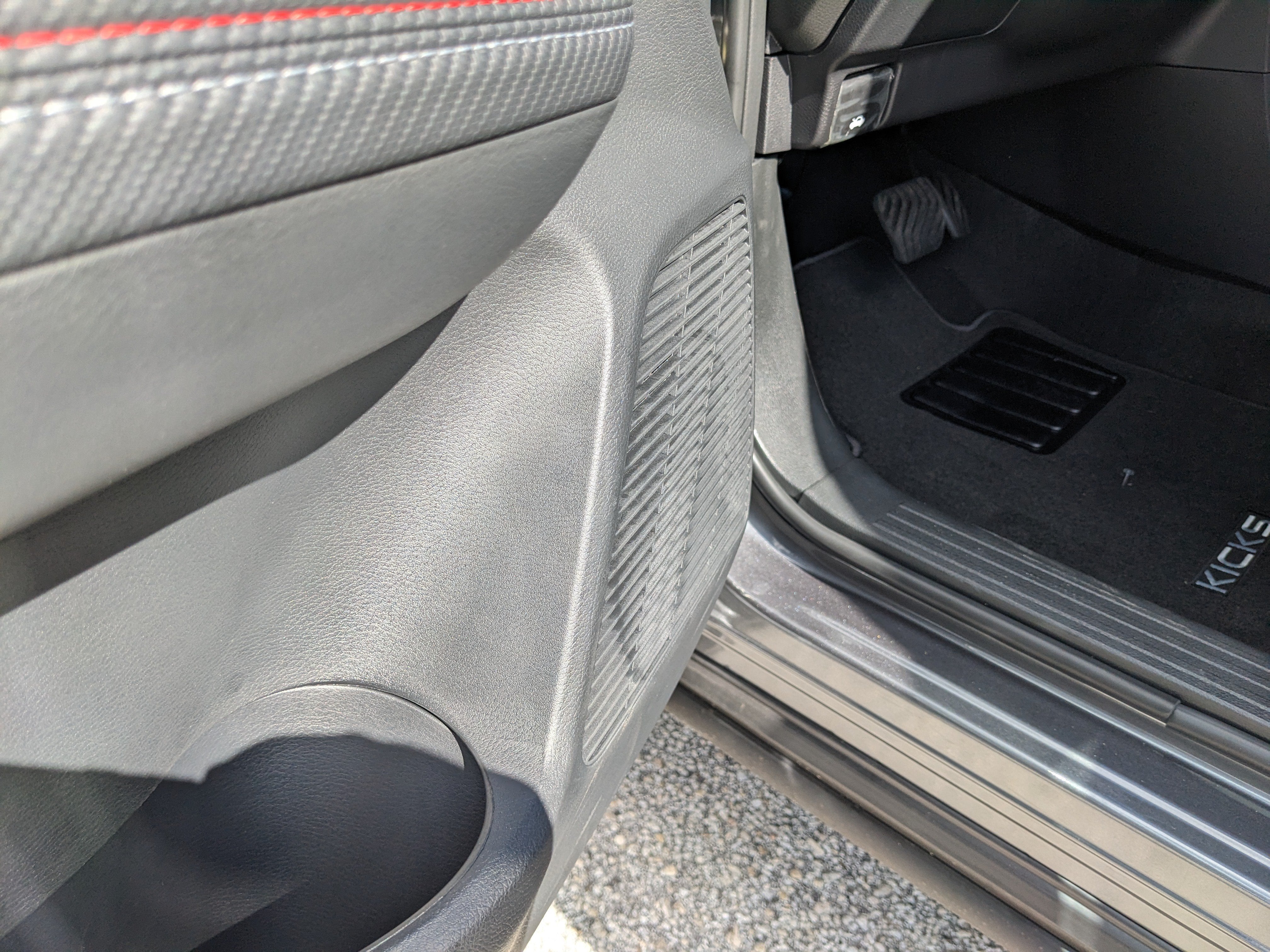 2027 Nissan Kicks SR