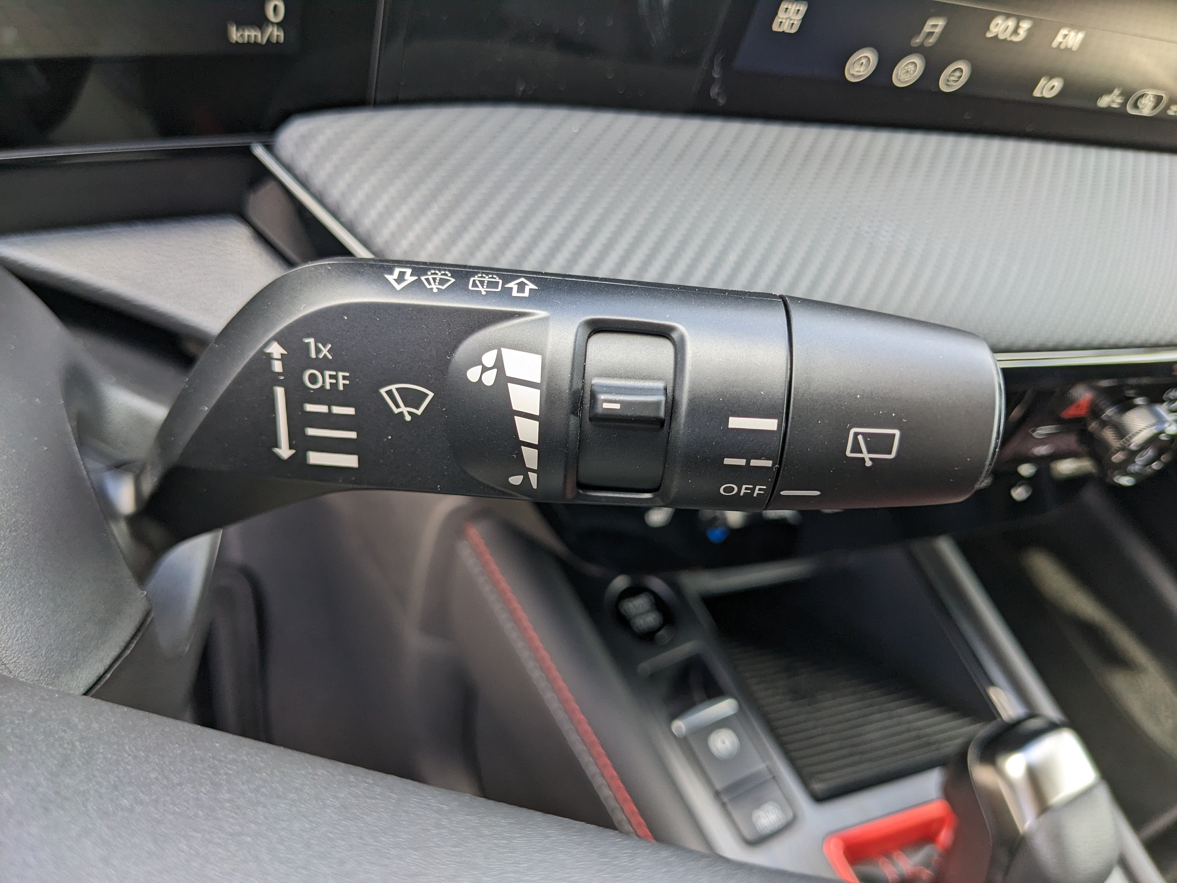 2027 Nissan Kicks SR