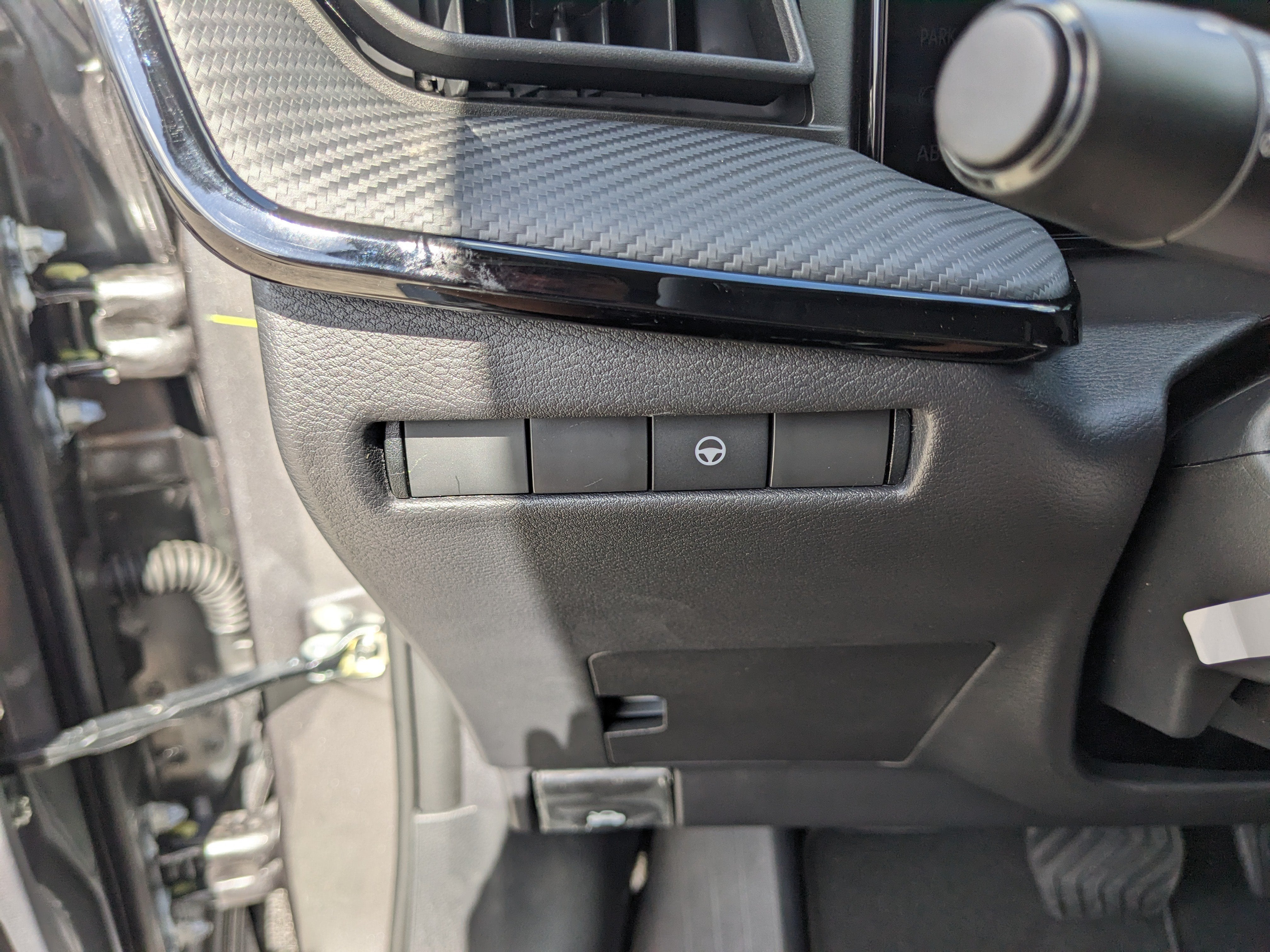 2027 Nissan Kicks SR