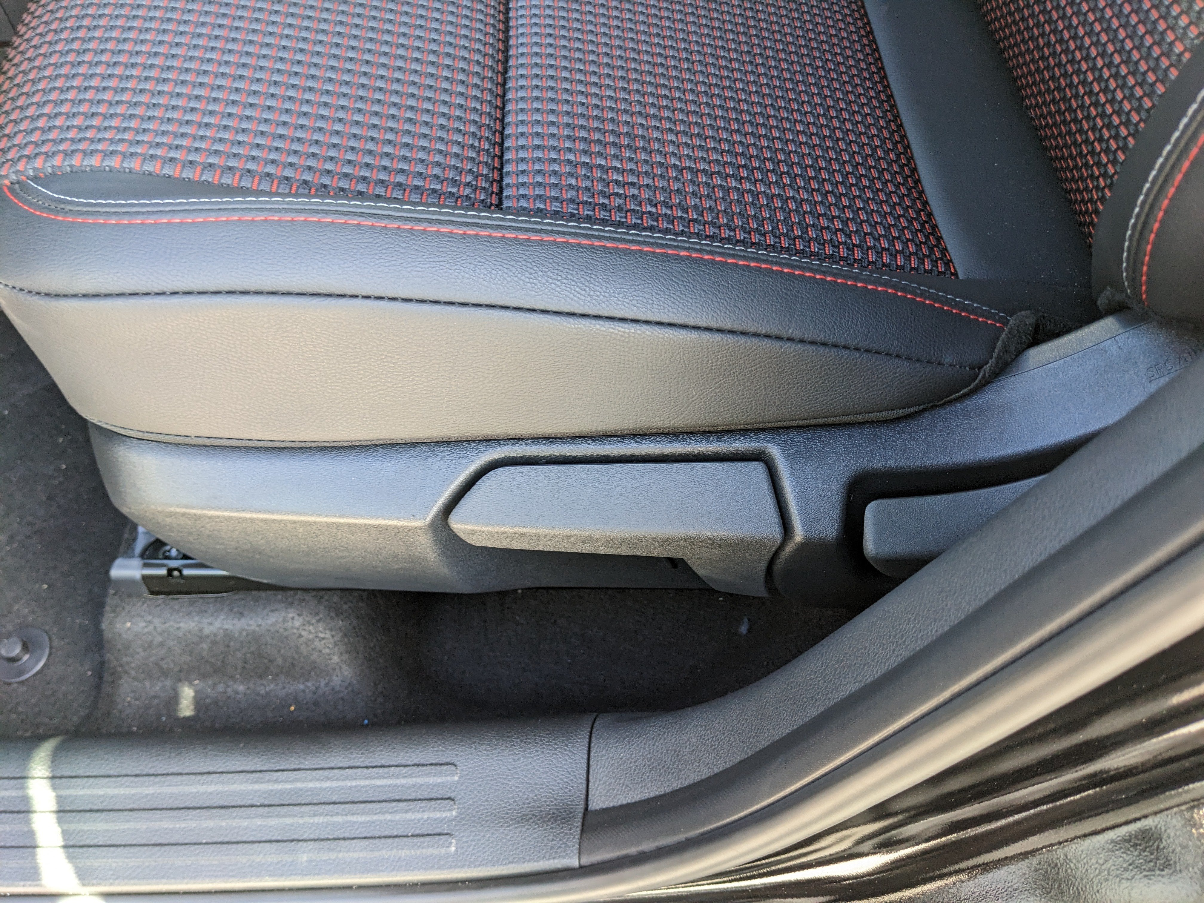 2027 Nissan Kicks SR