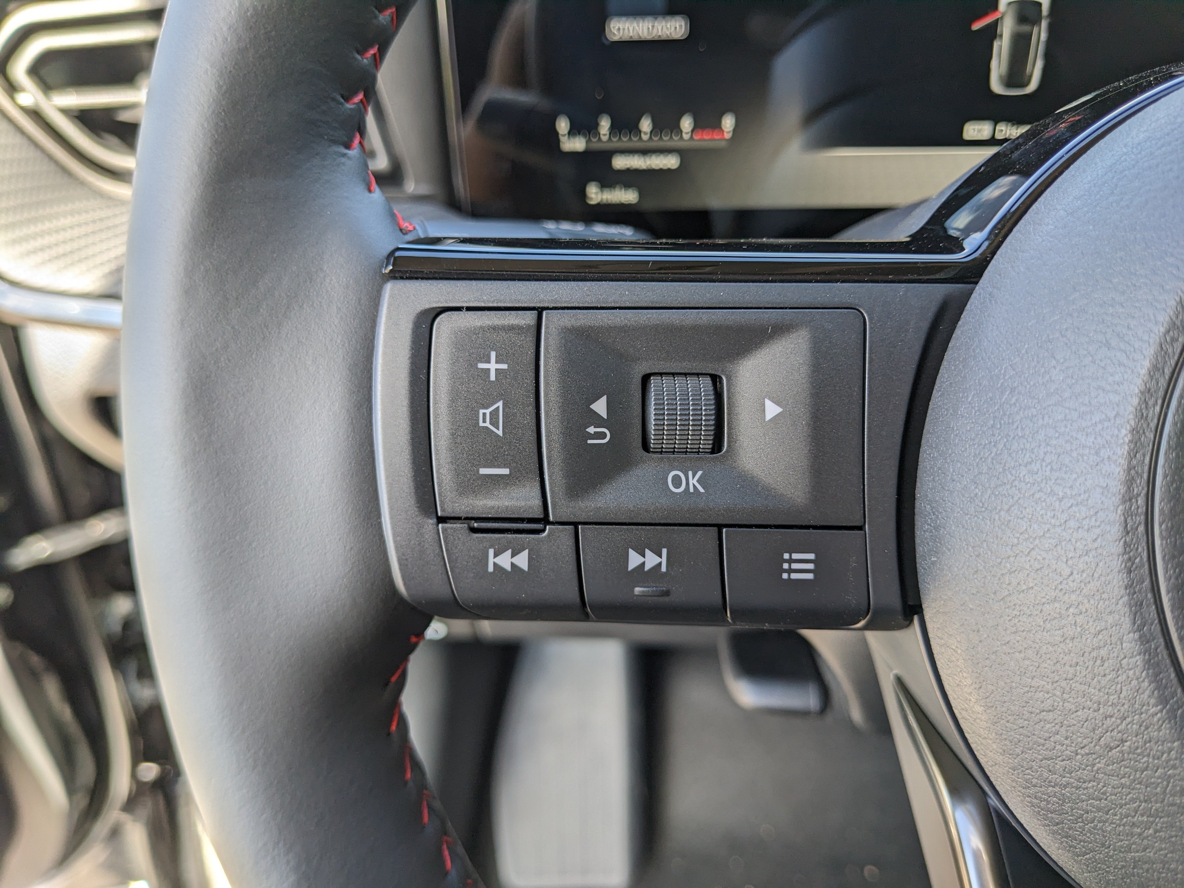 2027 Nissan Kicks SR