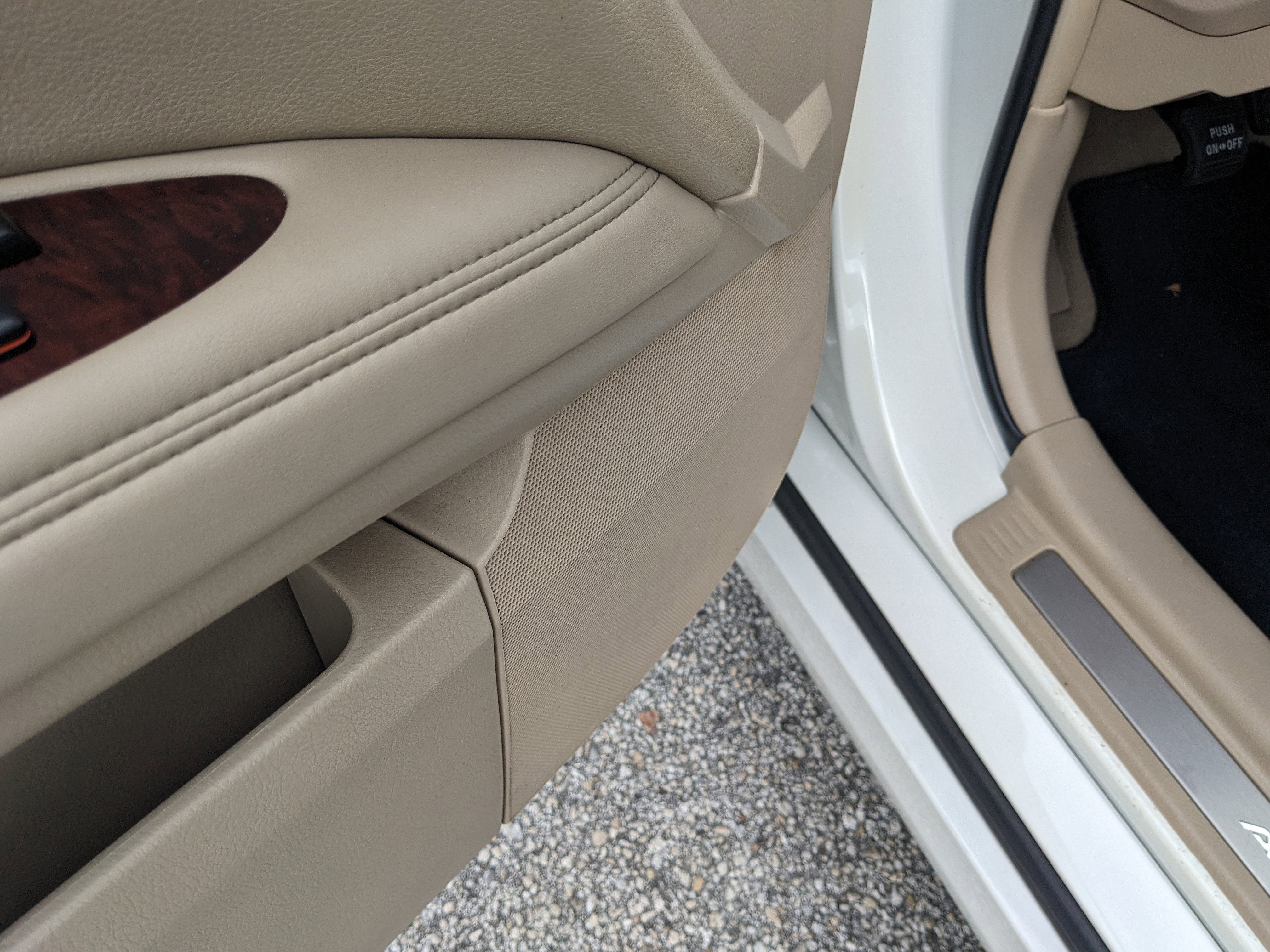 2011 Toyota Avalon Base