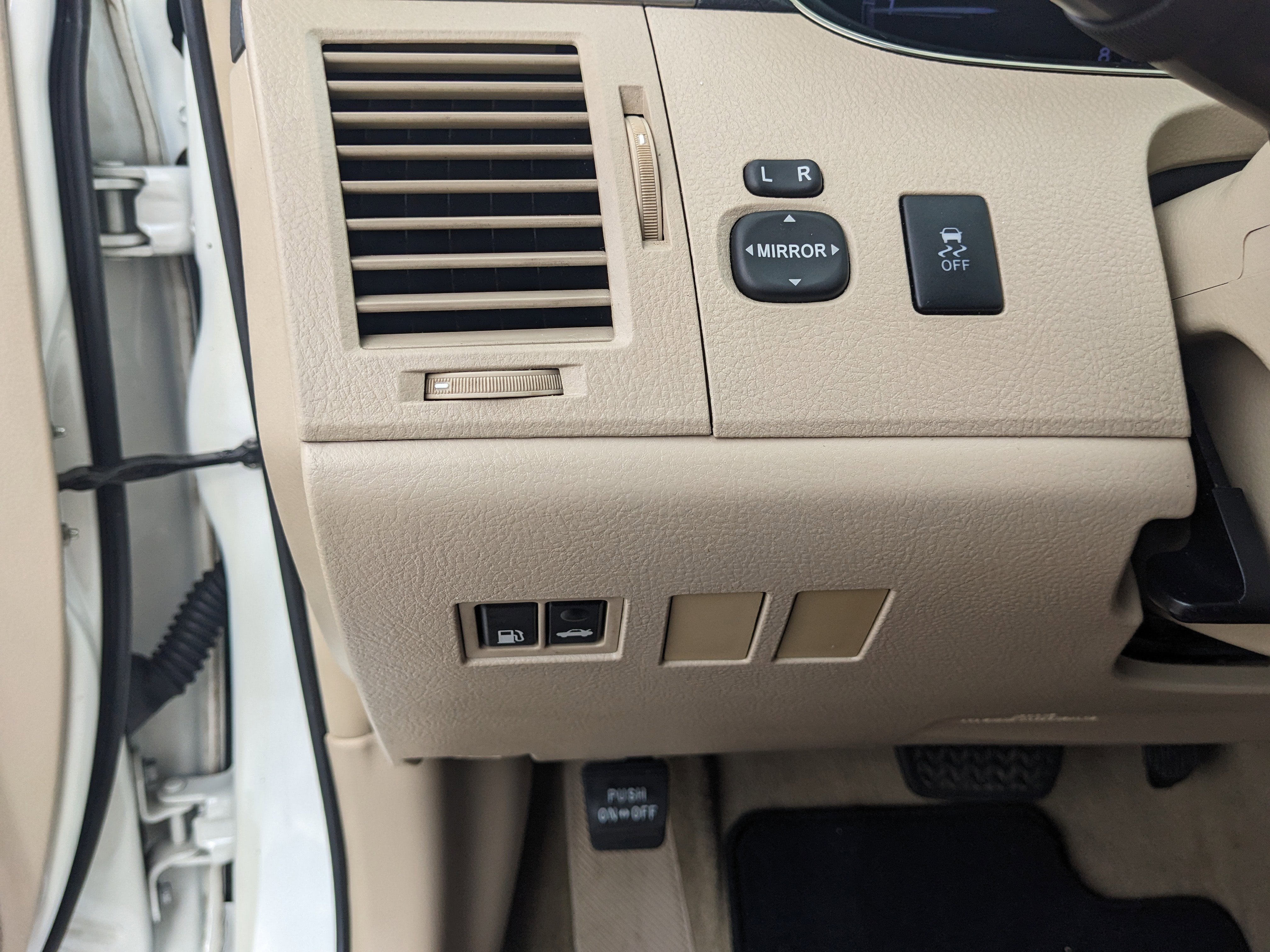 2011 Toyota Avalon Base