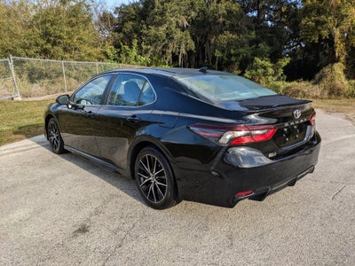 2022 Toyota Camry SE