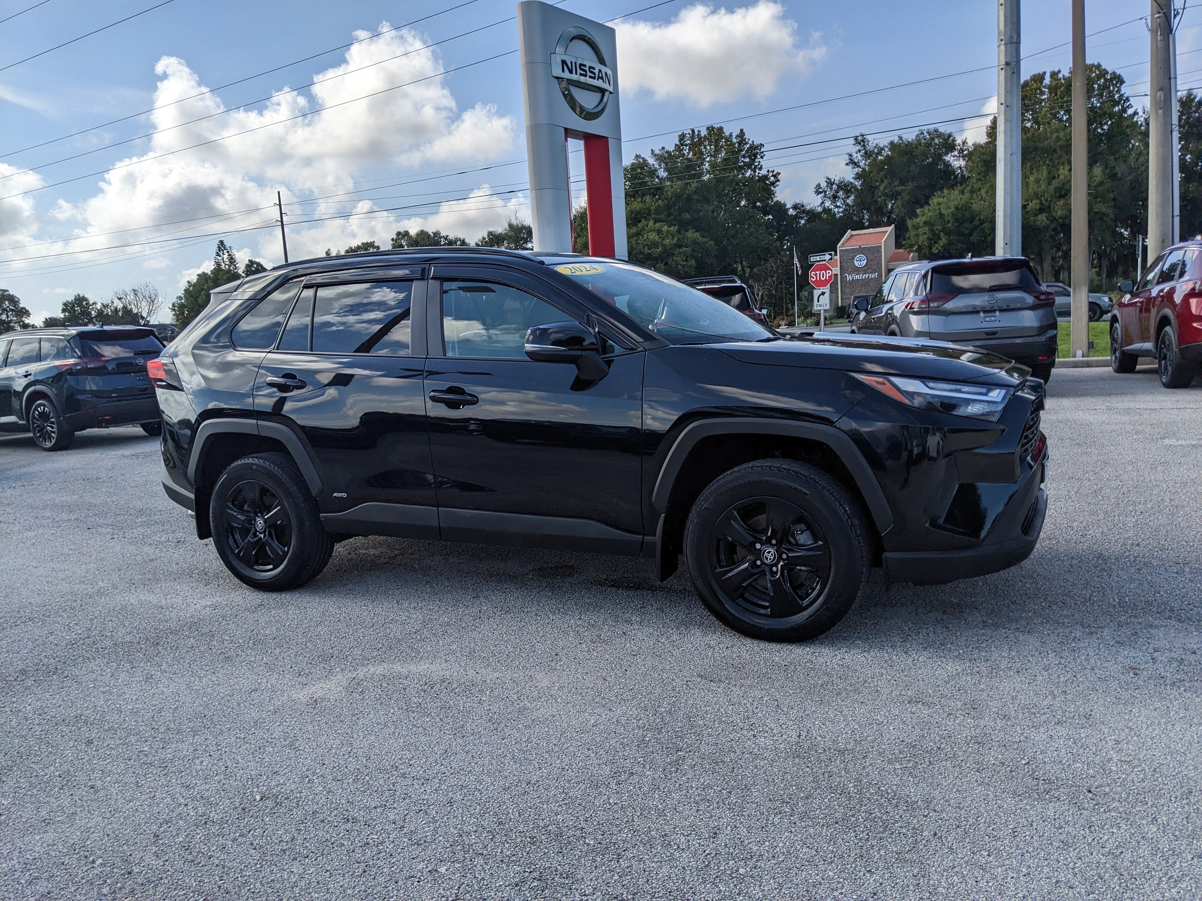 2024 Toyota RAV4 Hybrid XLE