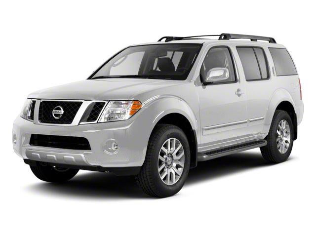 2011 Nissan Pathfinder LE