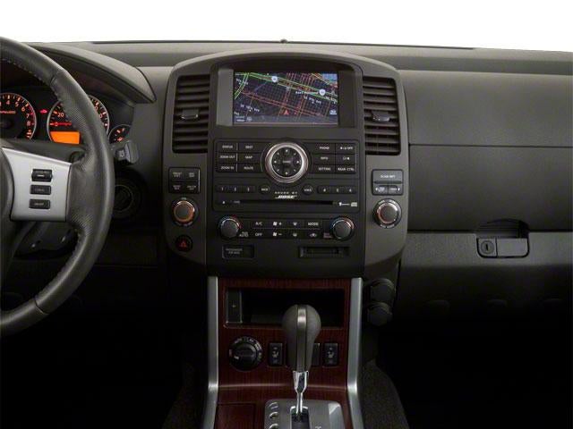 2011 Nissan Pathfinder LE
